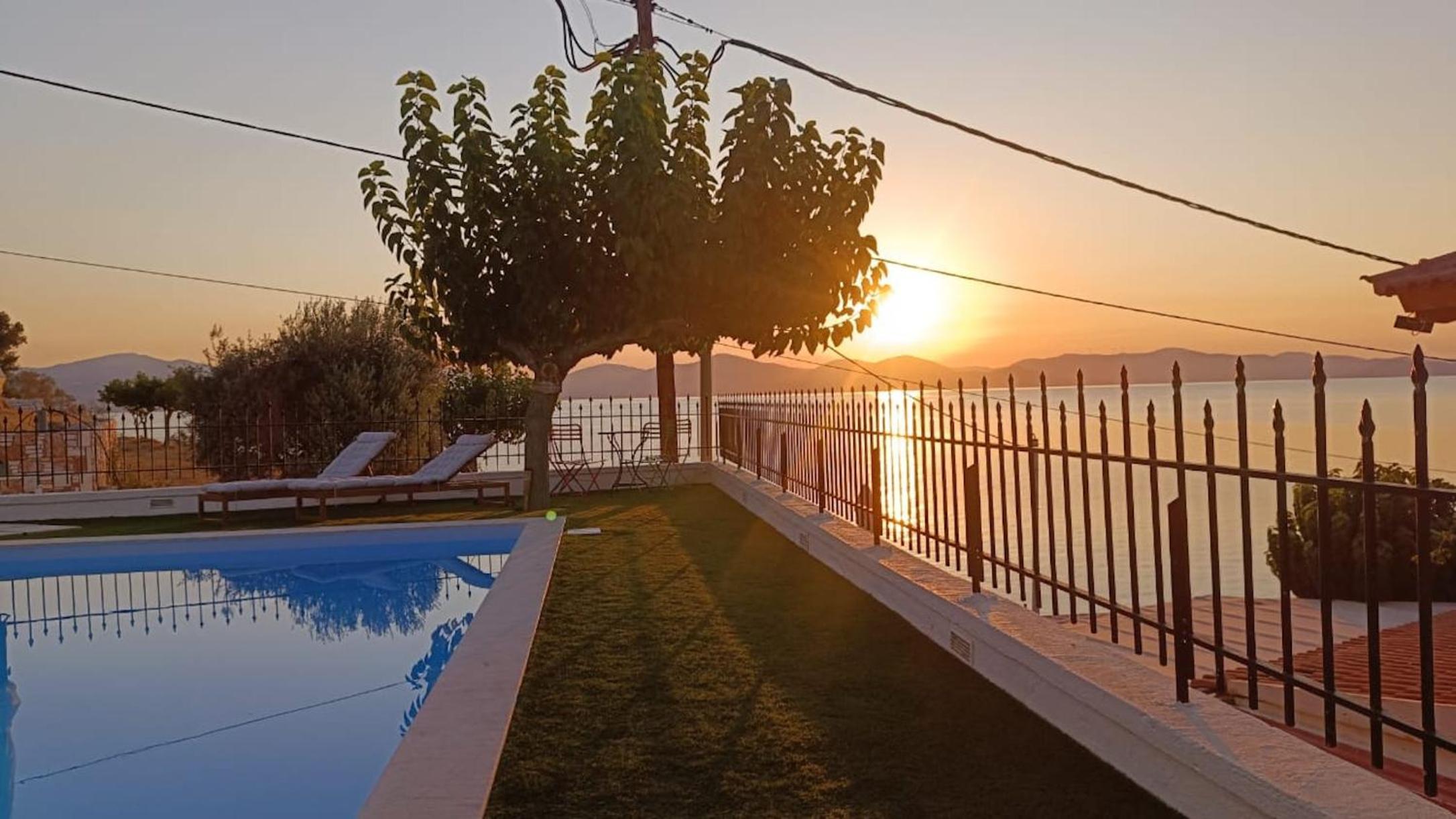 SESI LUXURY SUITES Seaside & Private Pool