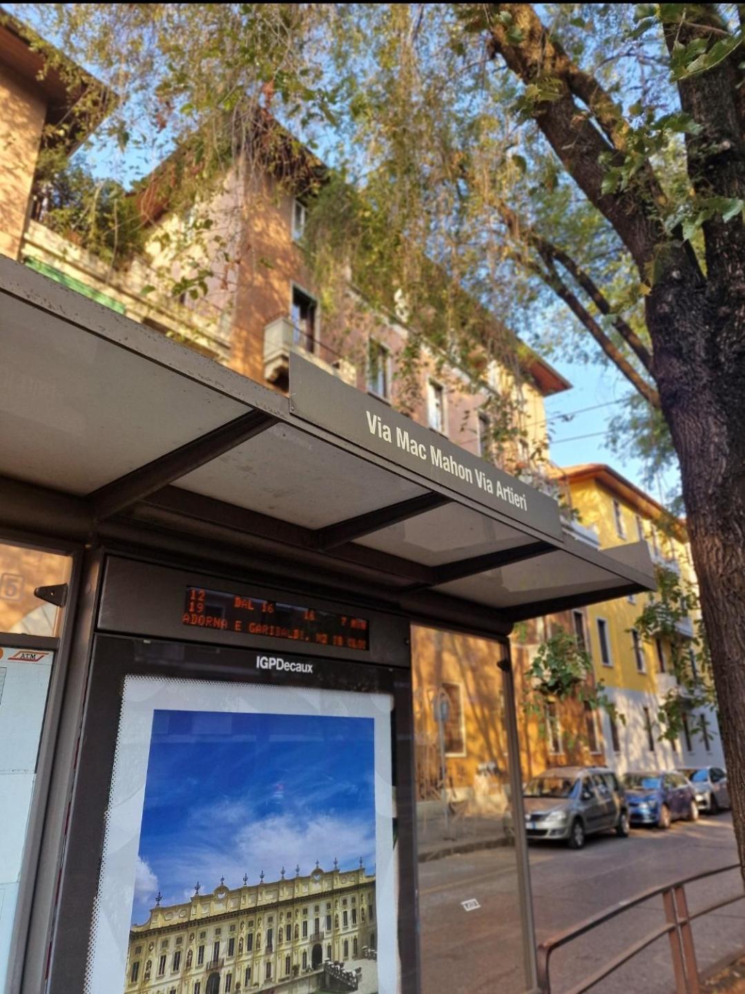 Ampia stanza con bagno privato e zona pranzo
