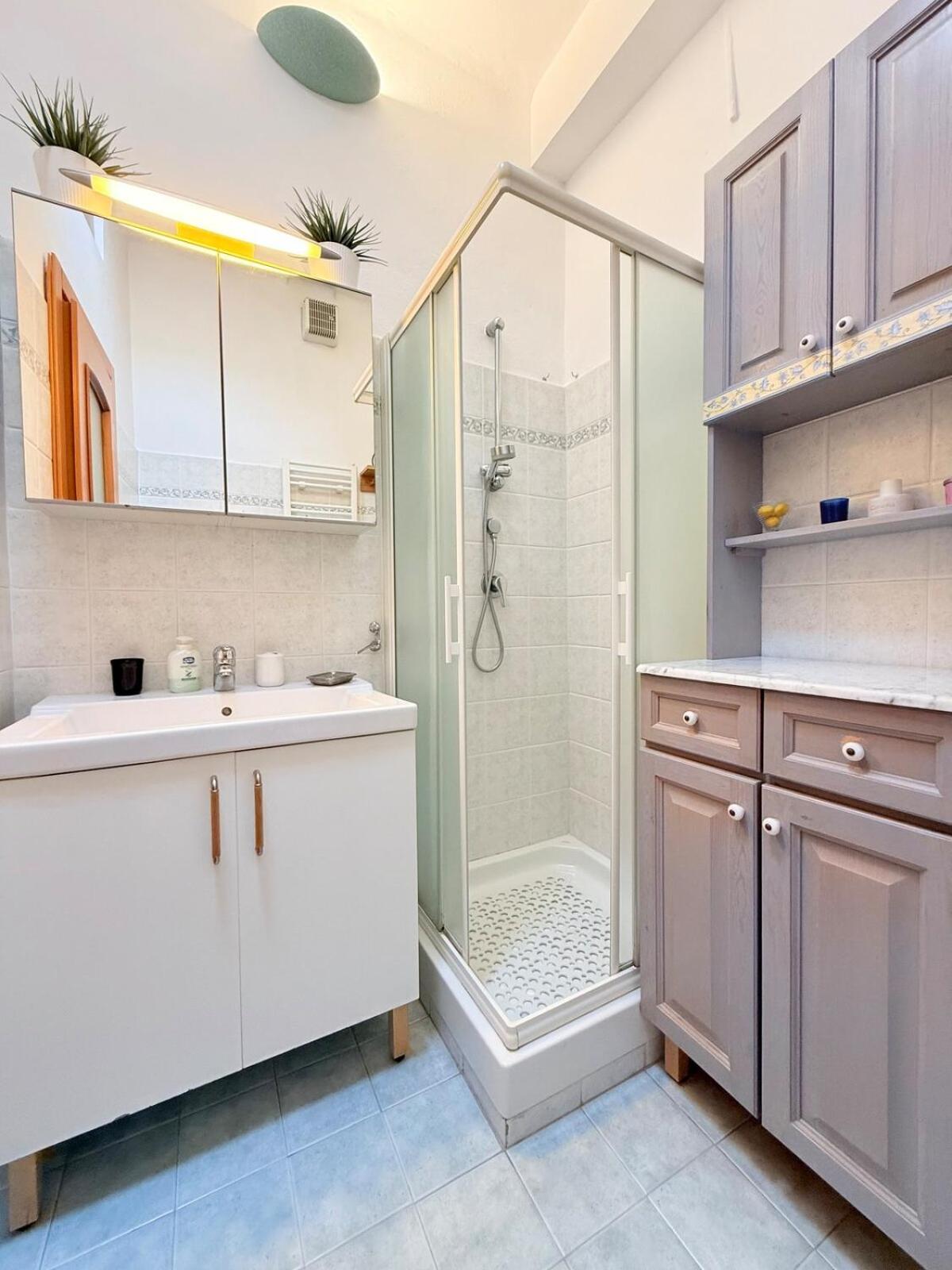 DIMORA Concept-Virginia-Spacious Apartment 50m from the Beach