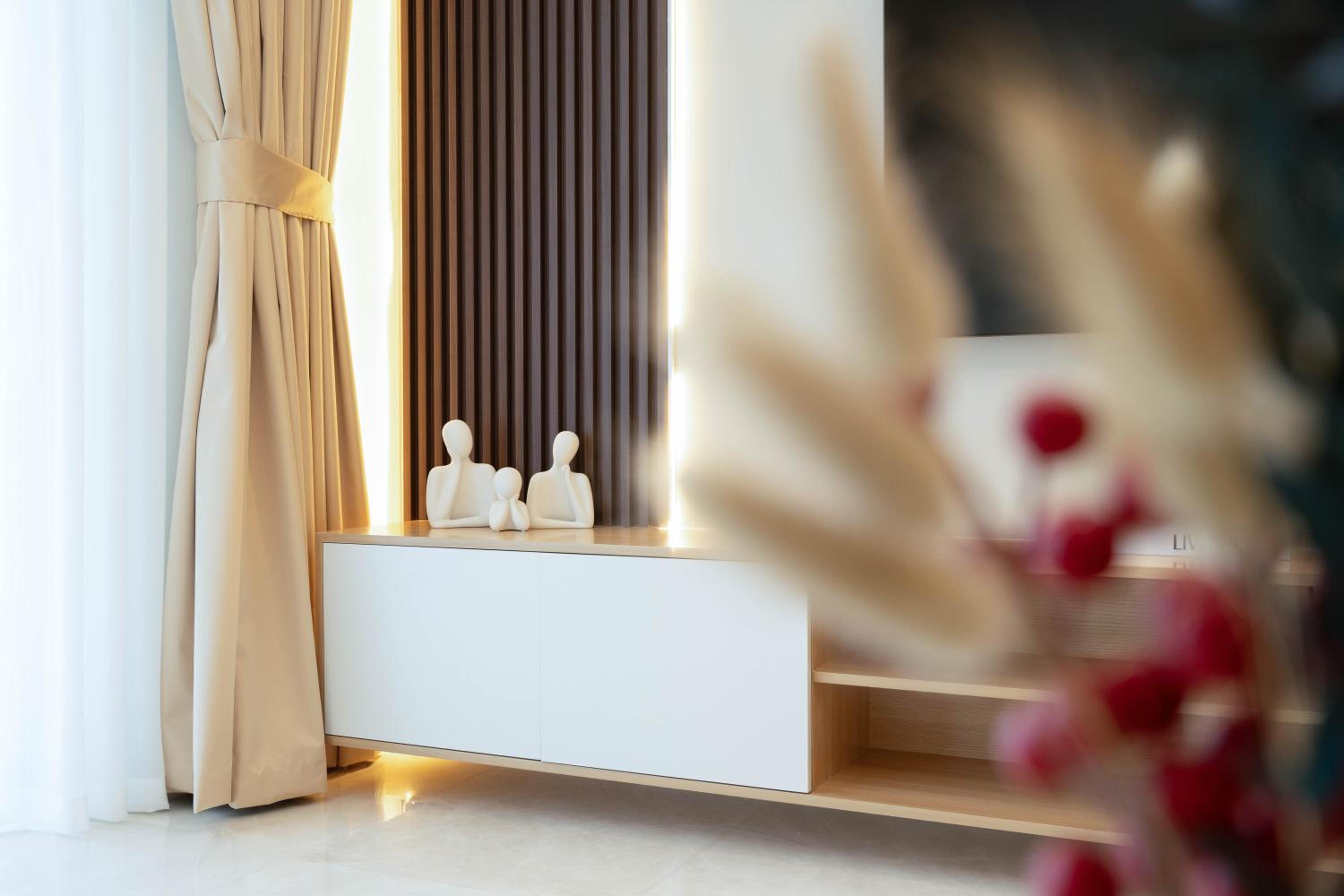 KeyRock - Dubai Marina Stay with Pool & Gym