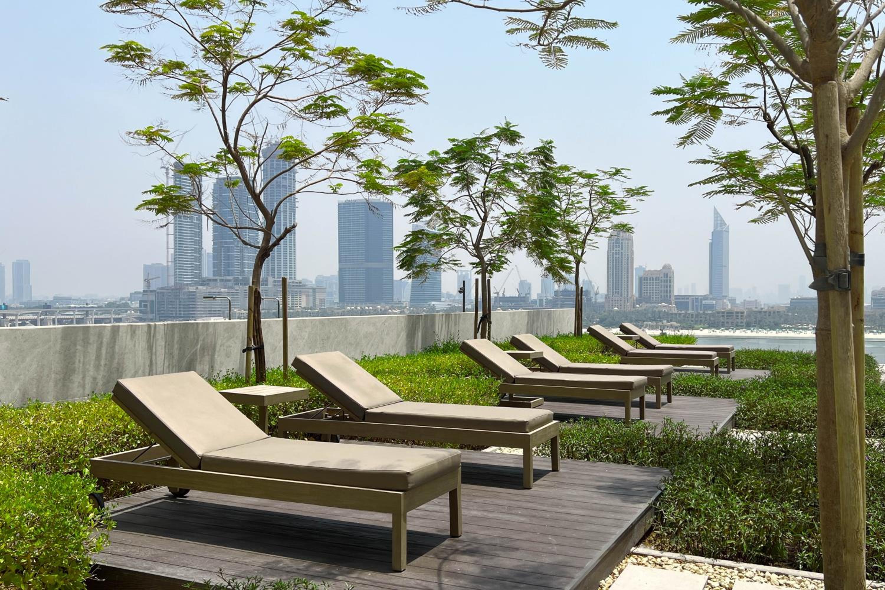 KeyRock - Dubai Marina Stay with Pool & Gym