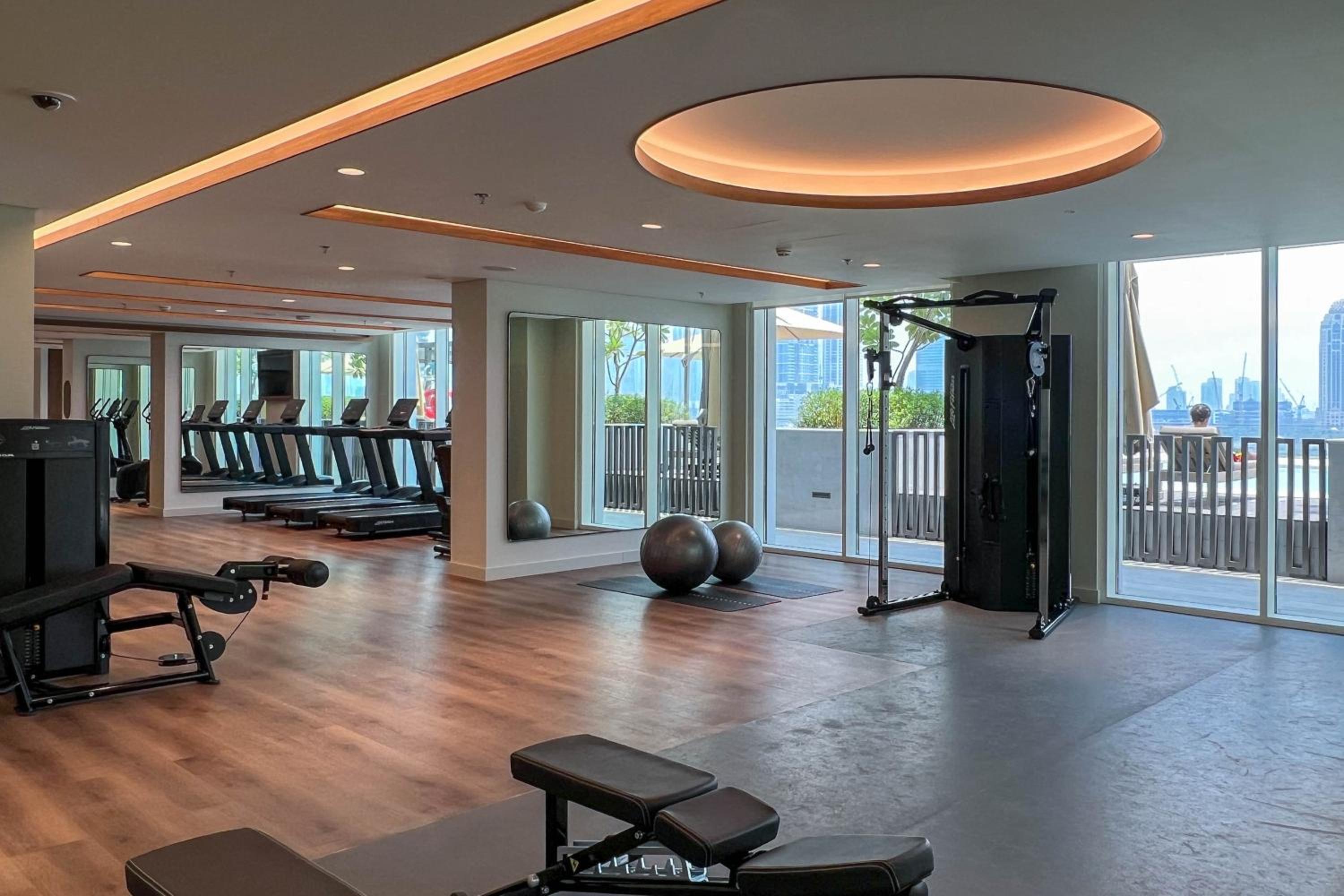 KeyRock - Dubai Marina Stay with Pool & Gym