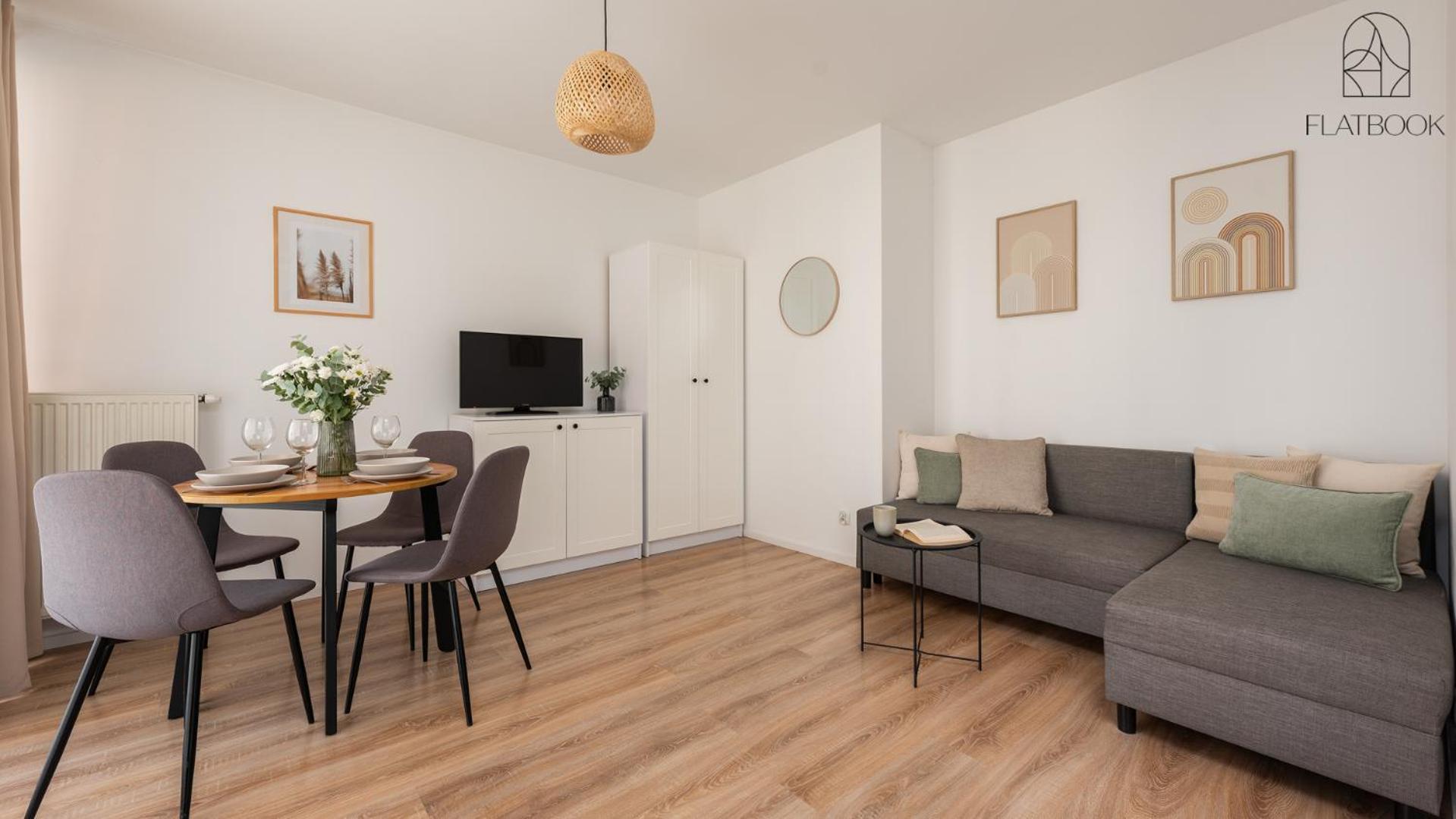 Flatbook - City Center SPA Apartments Motlawa