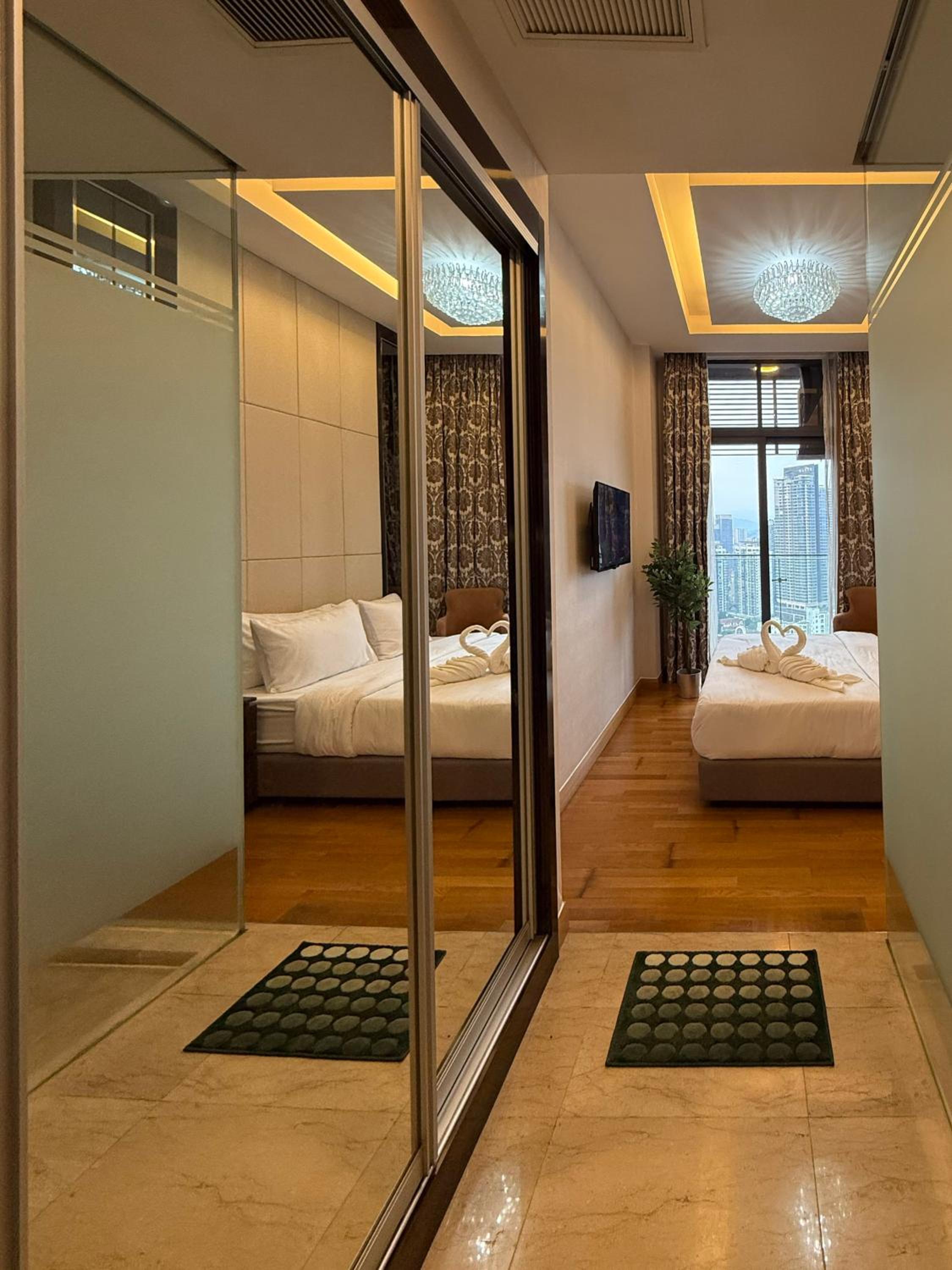 Pavilion TRX Top Floor Suite, Kid-Friendly Slide, Dorsett Bukit Bintang, Kuala Lumpur Malaysia