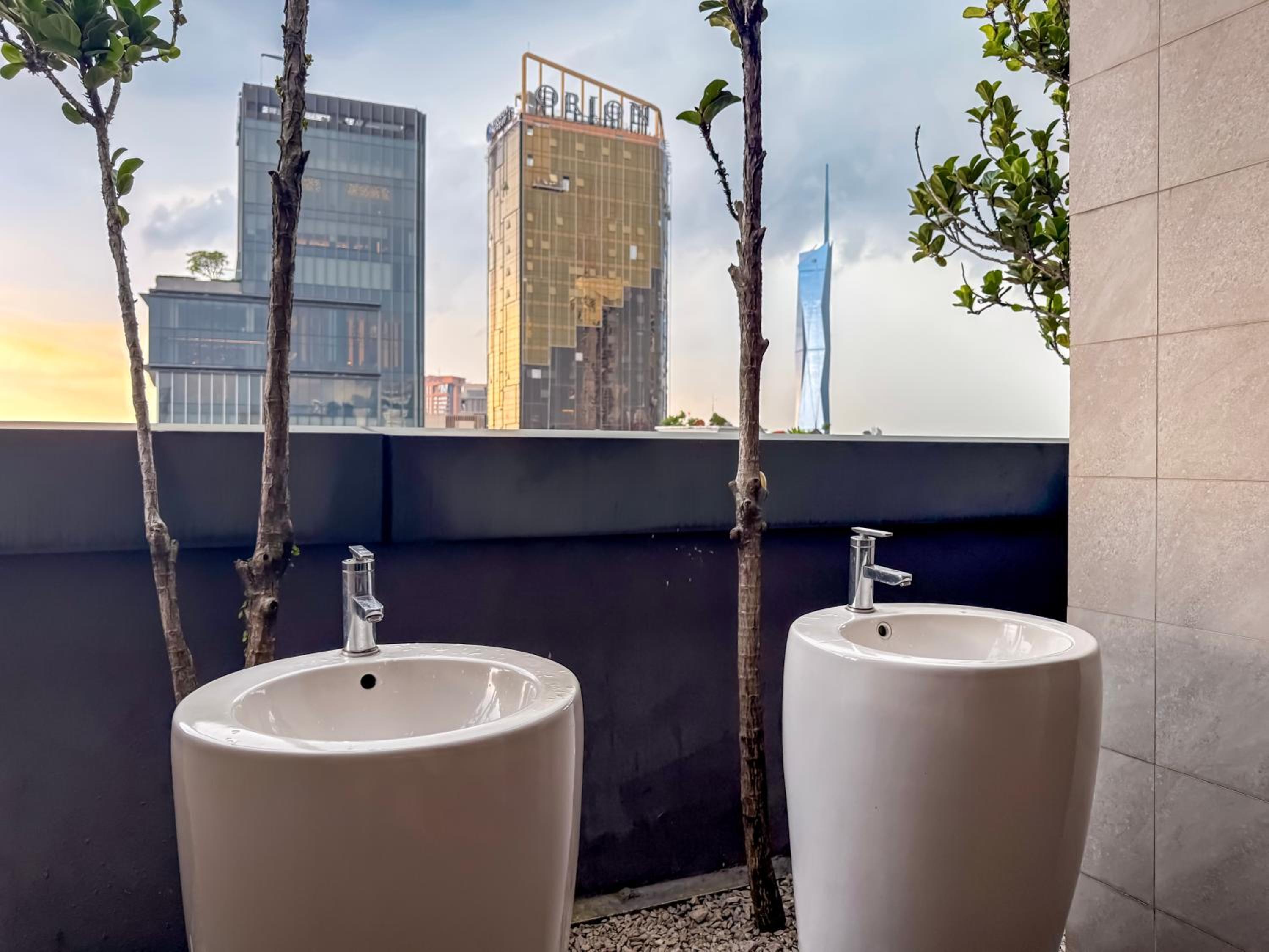 Pavilion TRX Top Floor Suite, Kid-Friendly Slide, Dorsett Bukit Bintang, Kuala Lumpur Malaysia