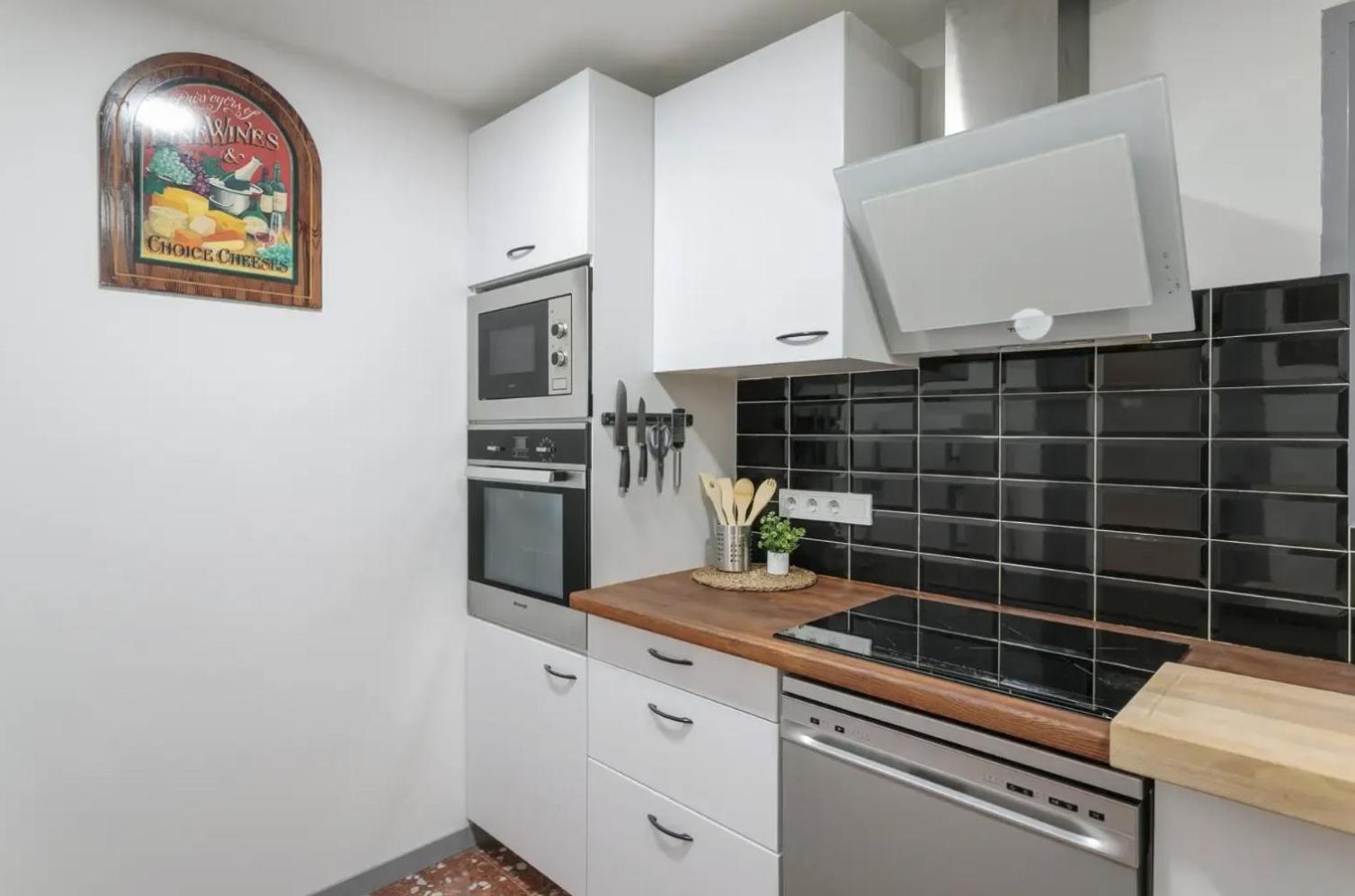 Amparo Home Family Stay near ADDA, Plaza de Toros & General Hospital