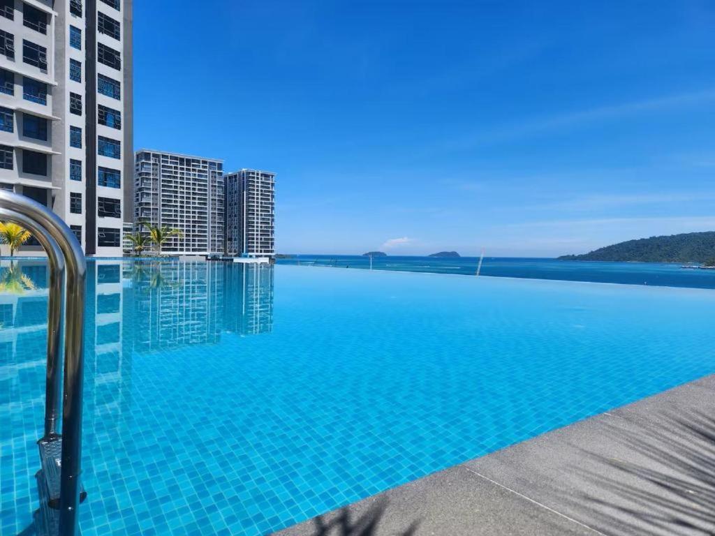 Seaview Pool 5pax Walk To Jesselton Pier by Mixma Suites