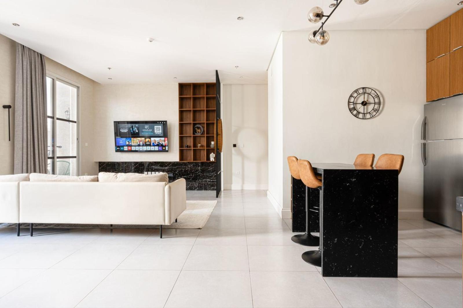Exclusive Stay with Cinema WiFi Workspace