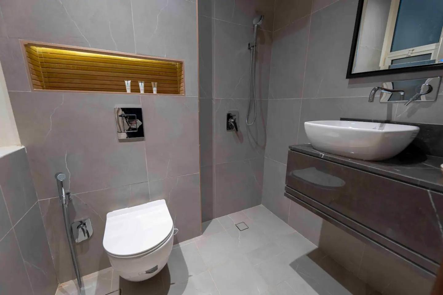 apartment luxurious and modern design in Alwadi Xl