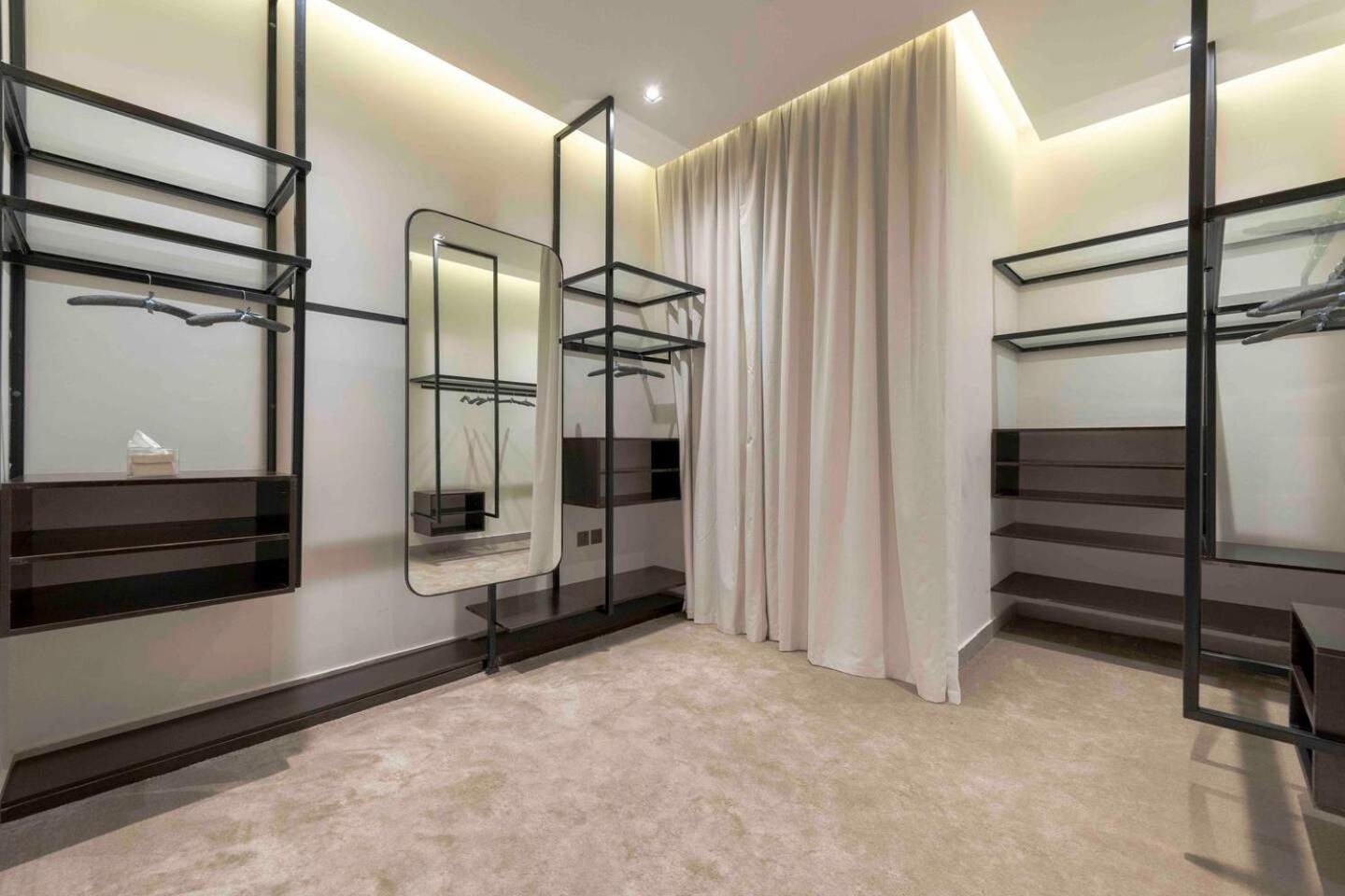 apartment luxurious and modern design in Alwadi Xl