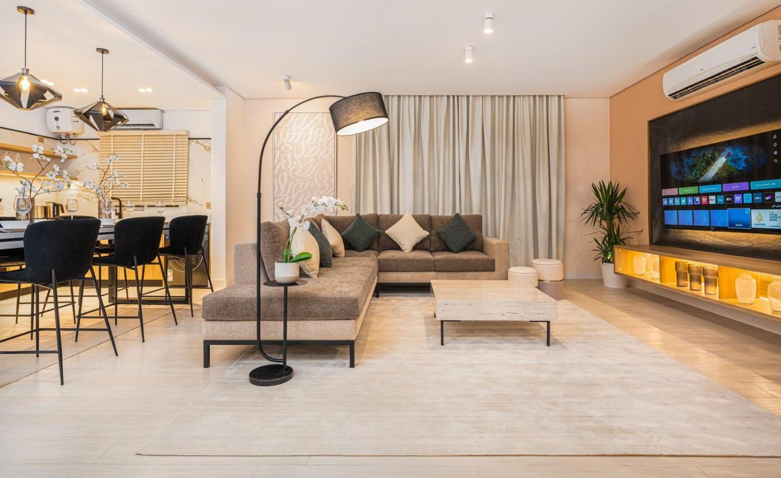 Relax and Unwind in Vibrant Al Mughrizat