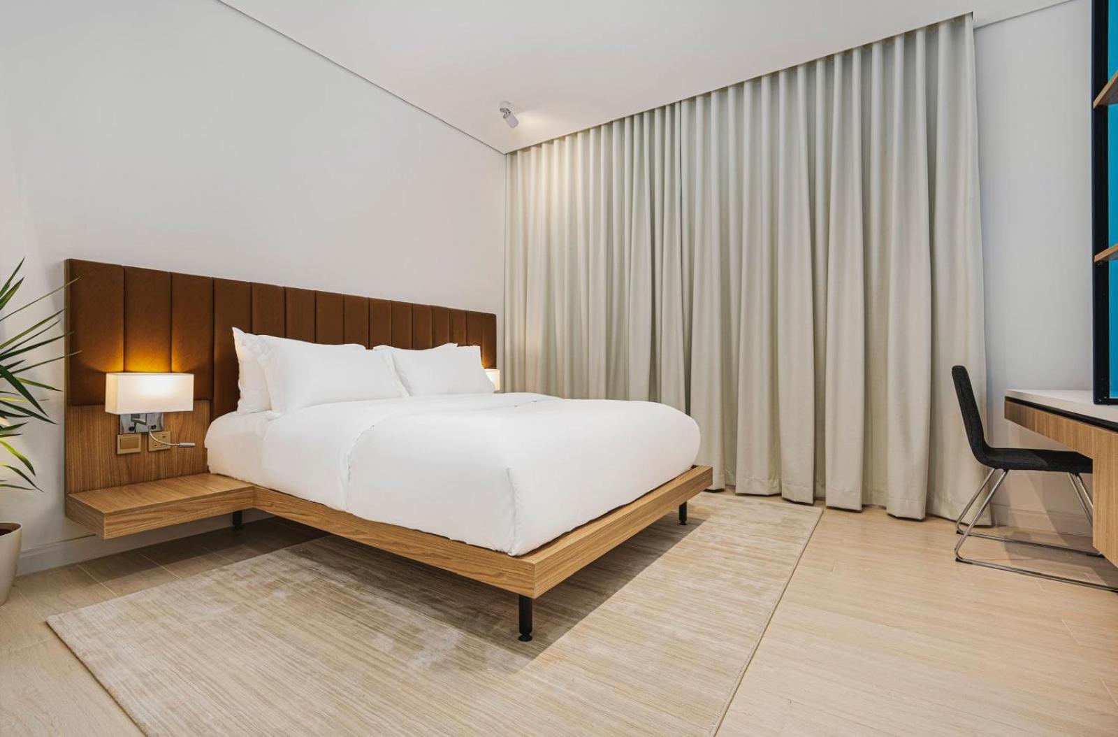 Relax and Unwind in Vibrant Al Mughrizat
