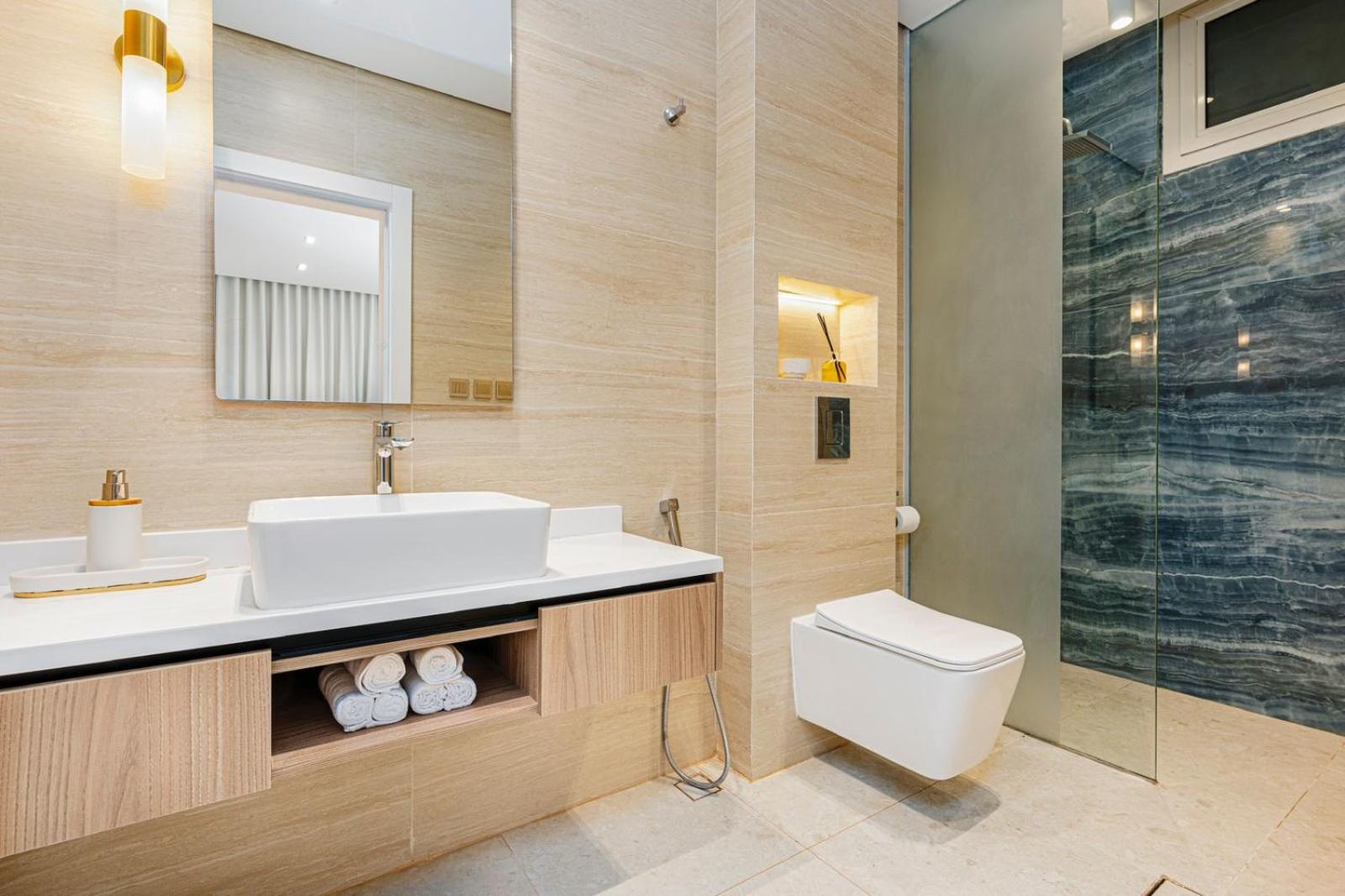 Relax and Unwind in Vibrant Al Mughrizat