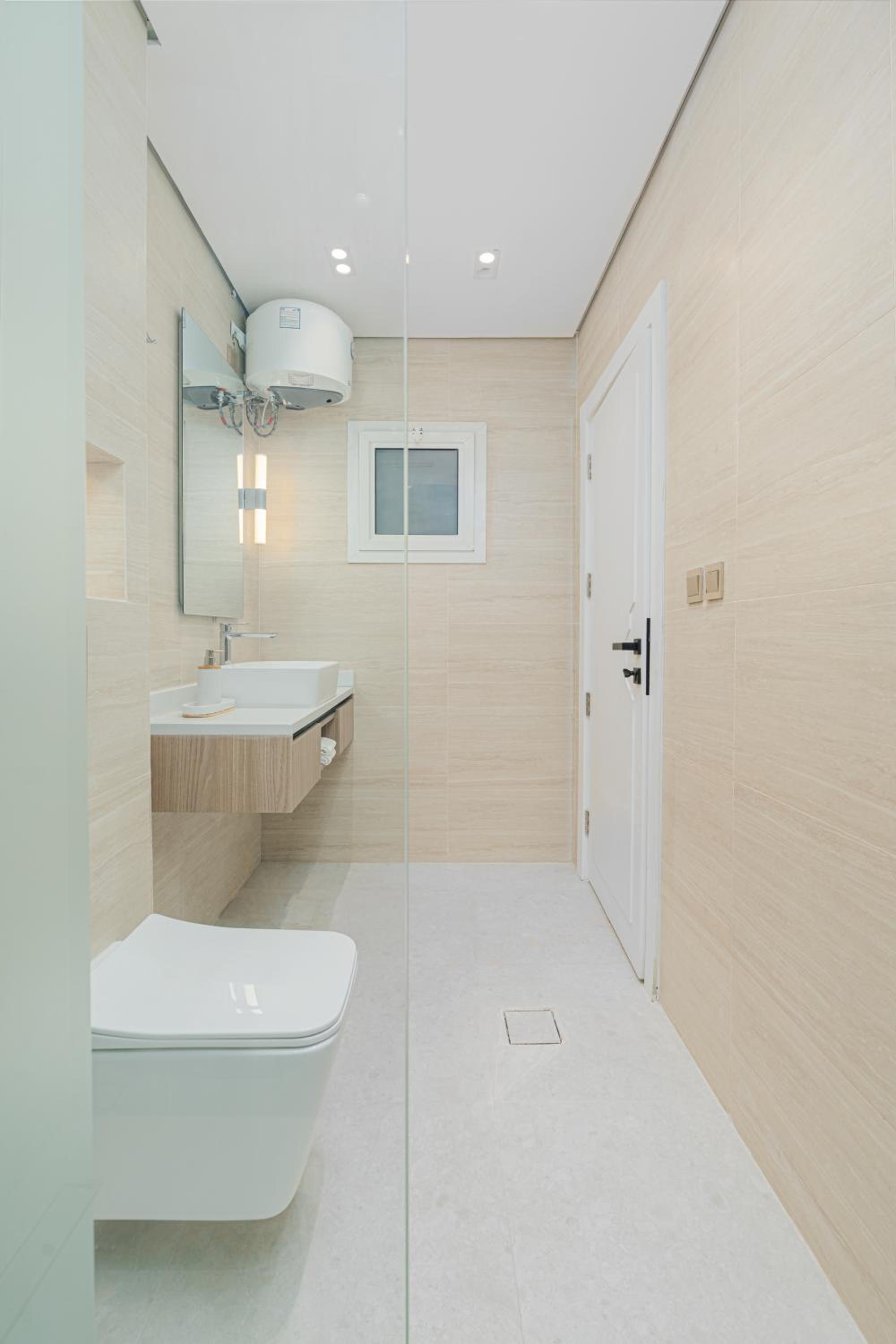 Relax and Unwind in Vibrant Al Mughrizat
