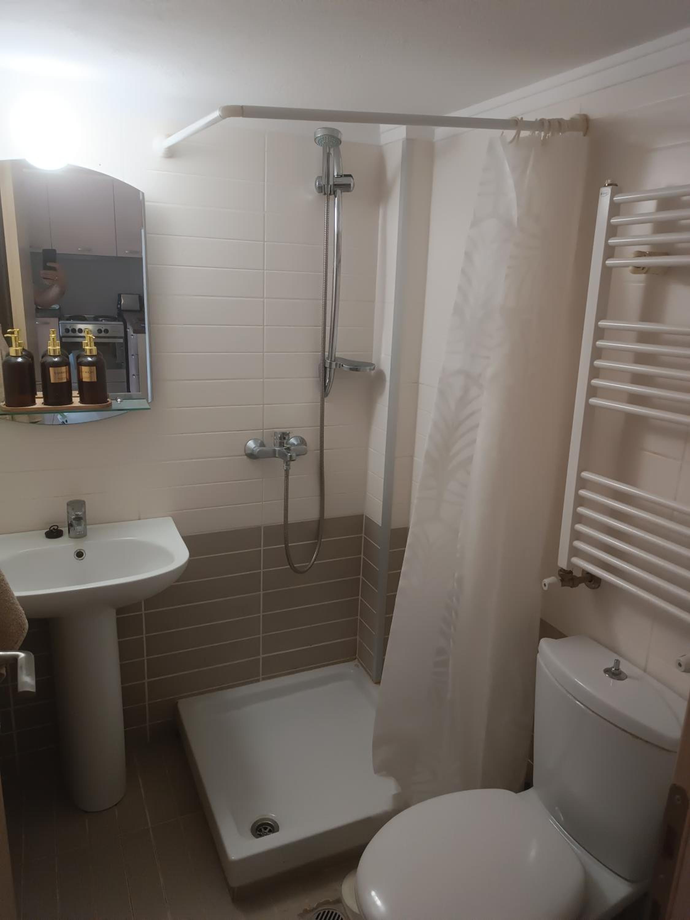Ζ Luxury near Airport