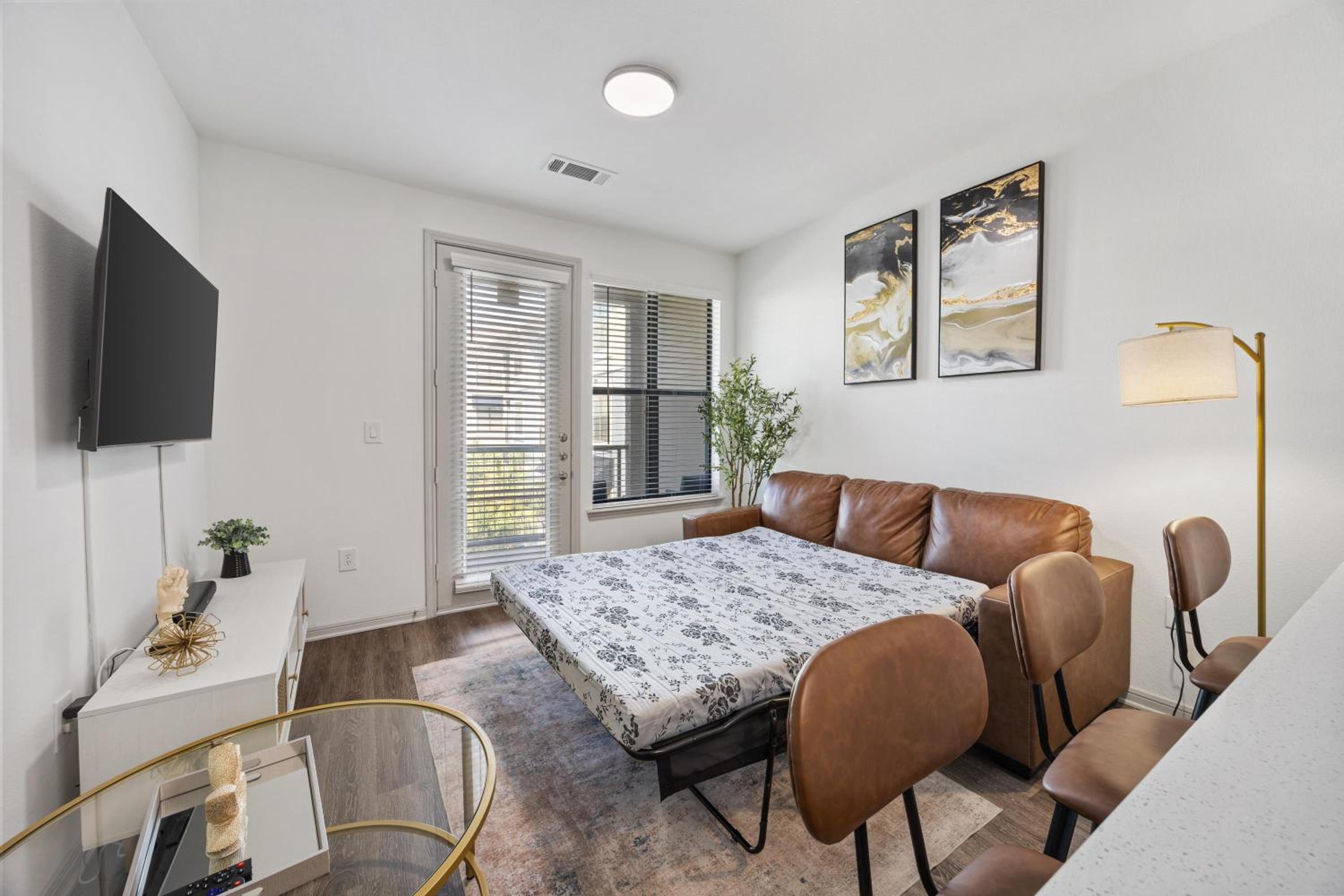 Cozy One-Bedroom Retreat