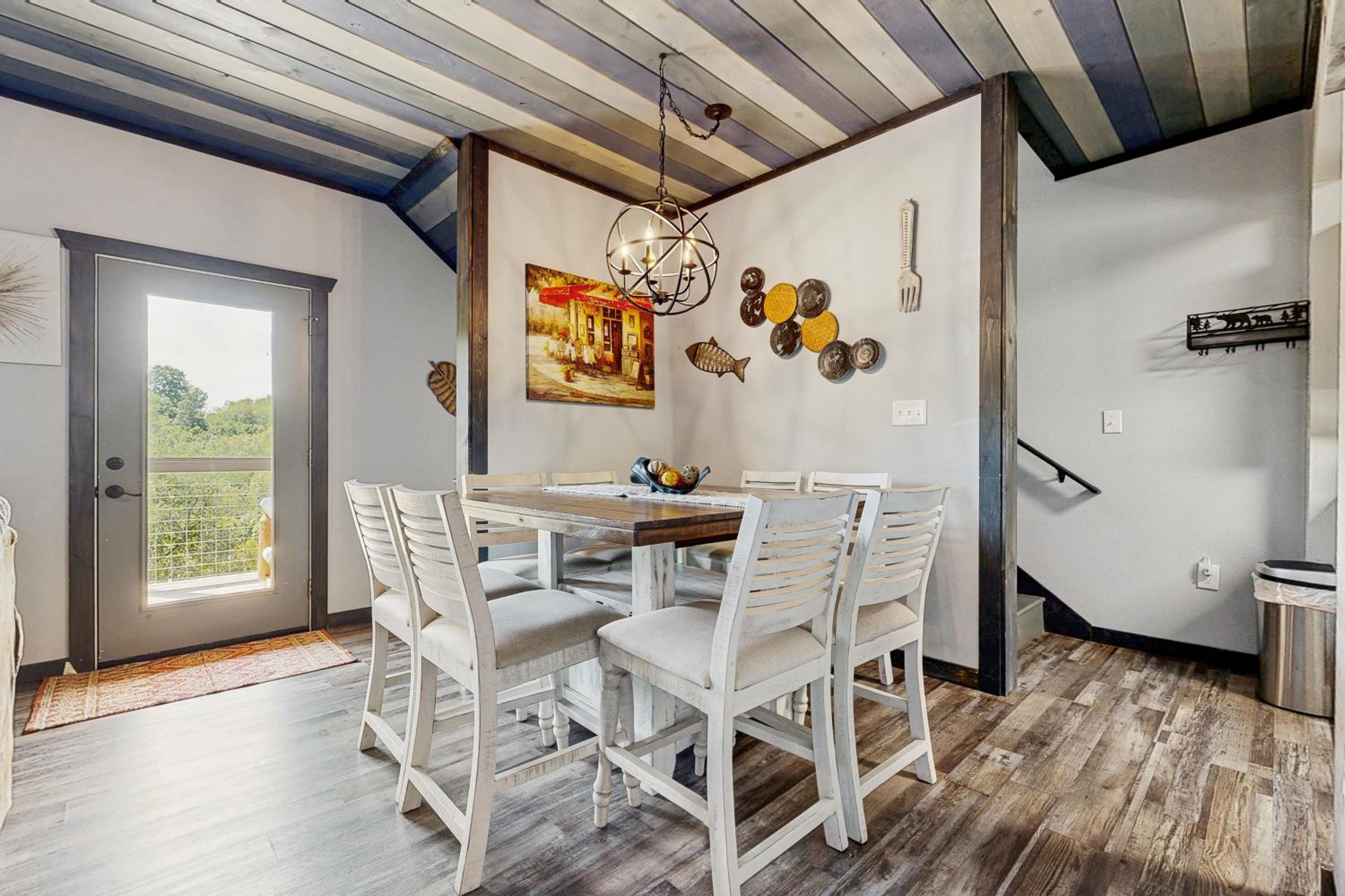3 BR Home with Hot Tub and Mountain Views