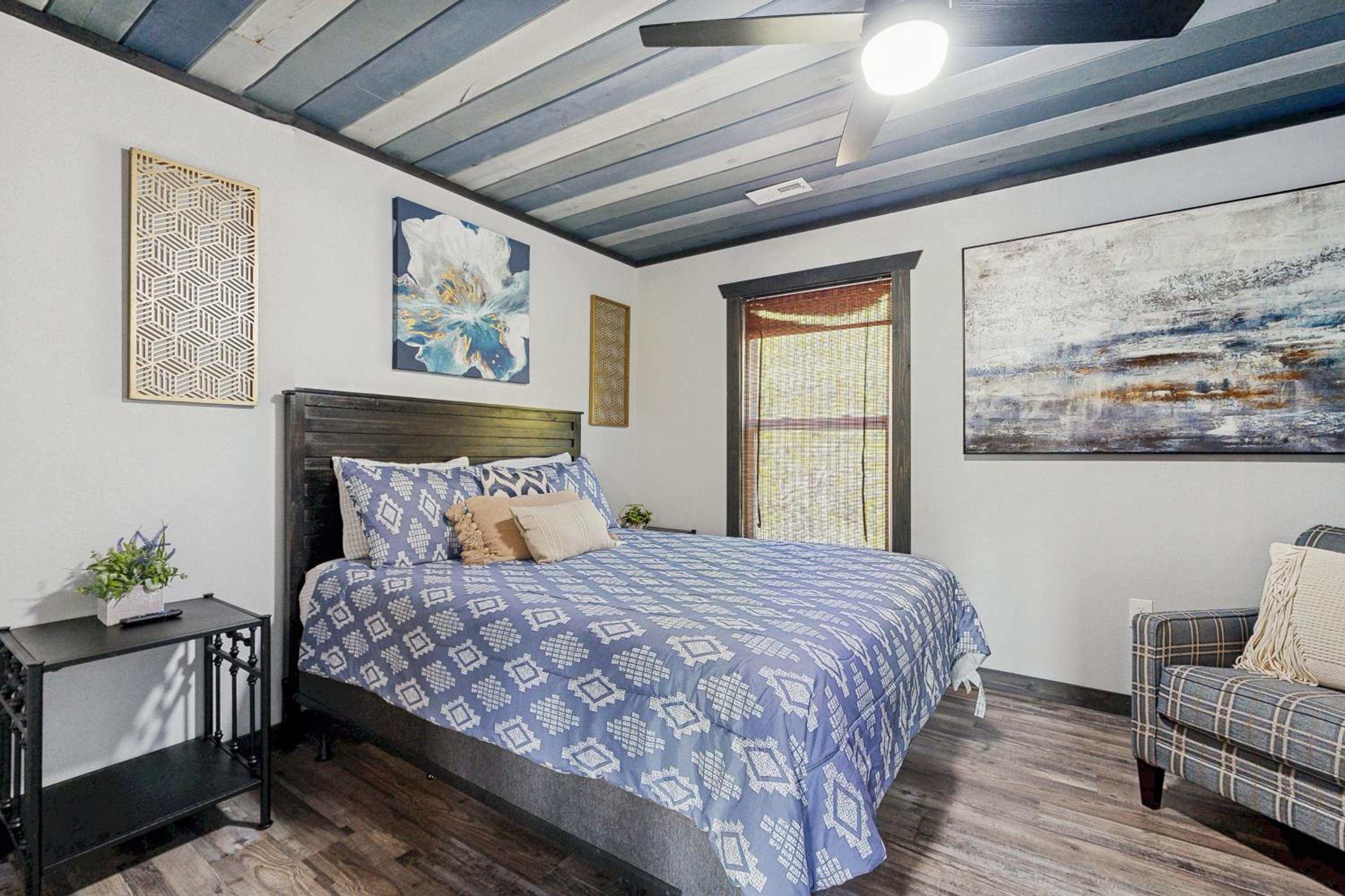 3 BR Home with Hot Tub and Mountain Views