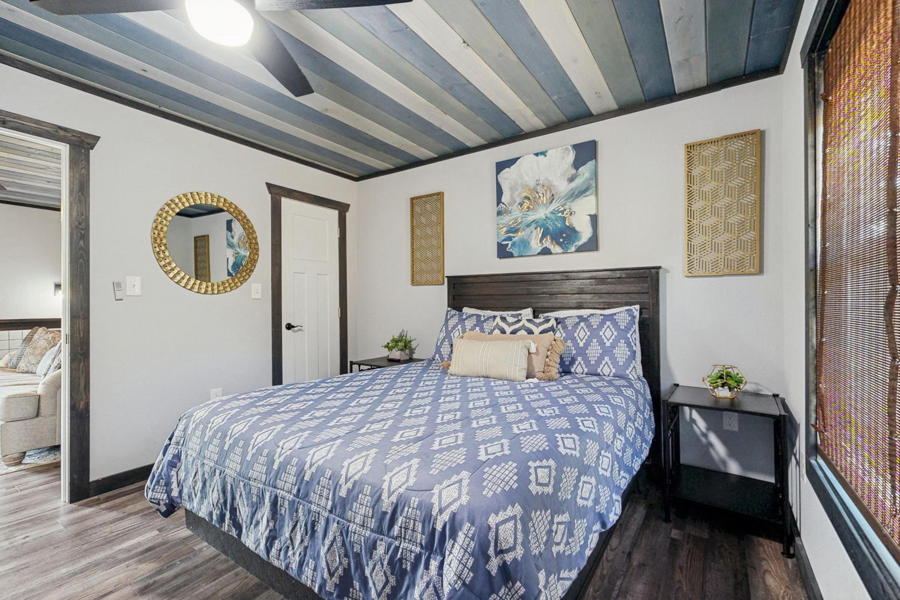 3 BR Home with Hot Tub and Mountain Views