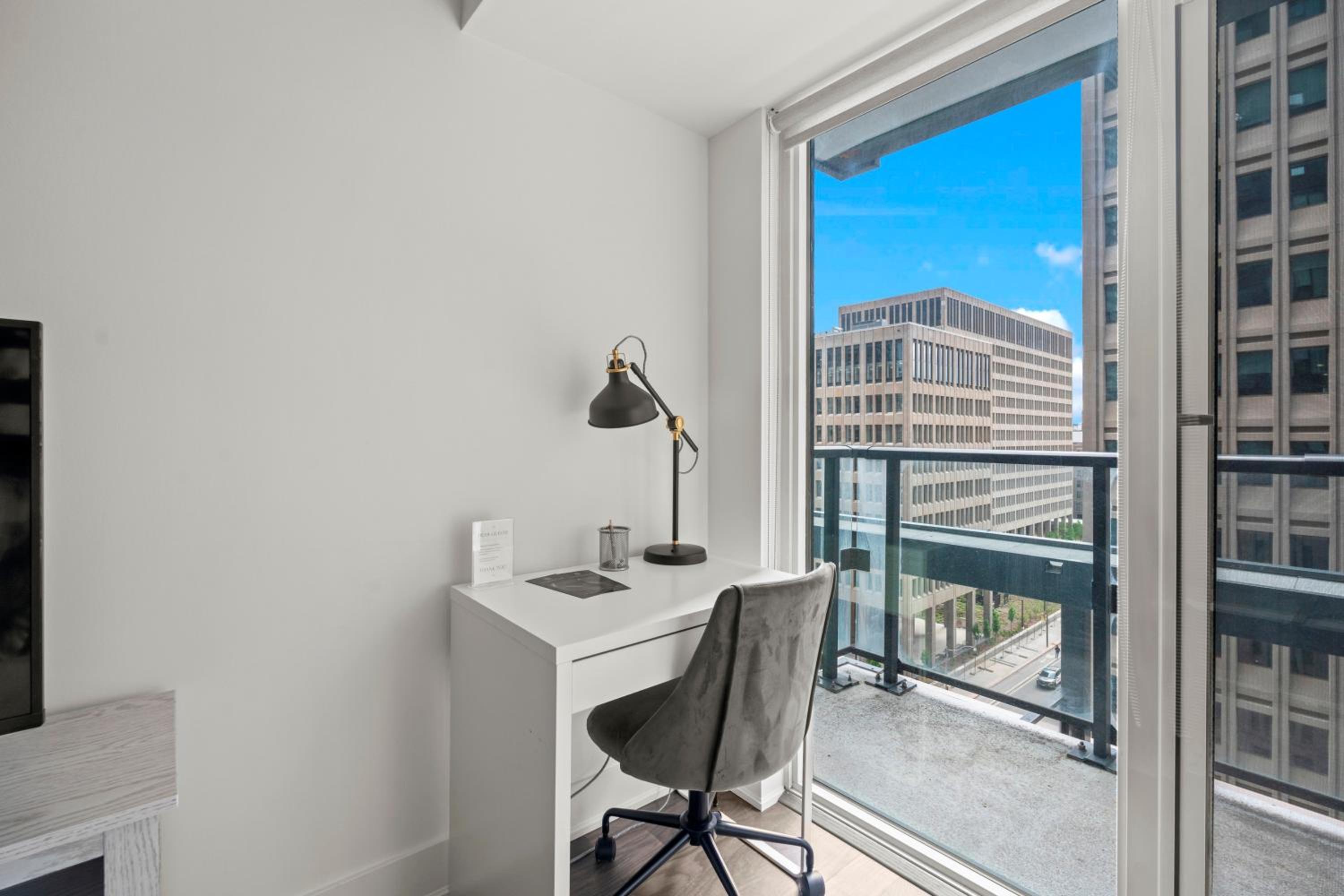 Modern 1BD Apartment with Balcony DT Toronto