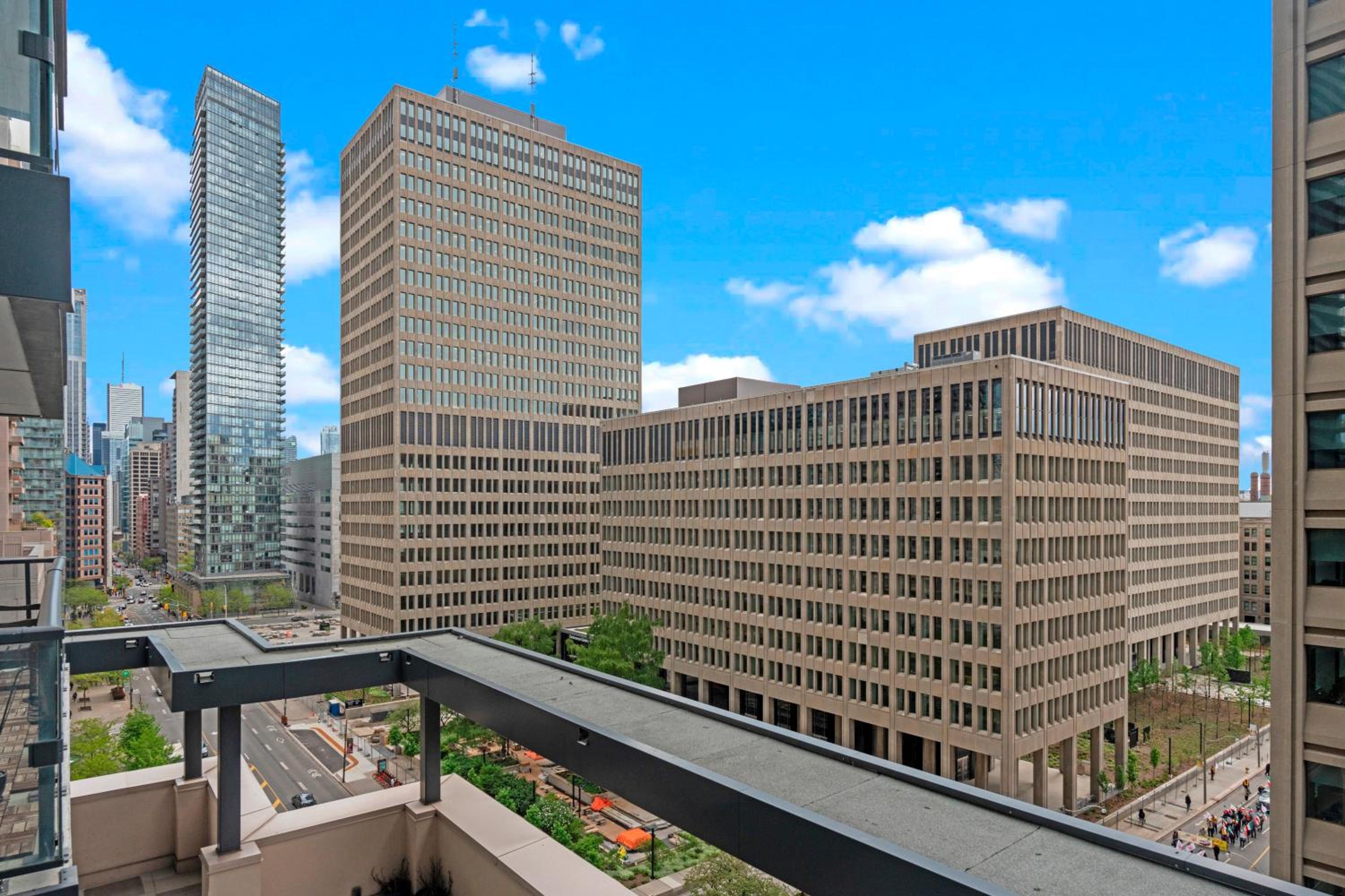 Modern 1BD Apartment with Balcony DT Toronto