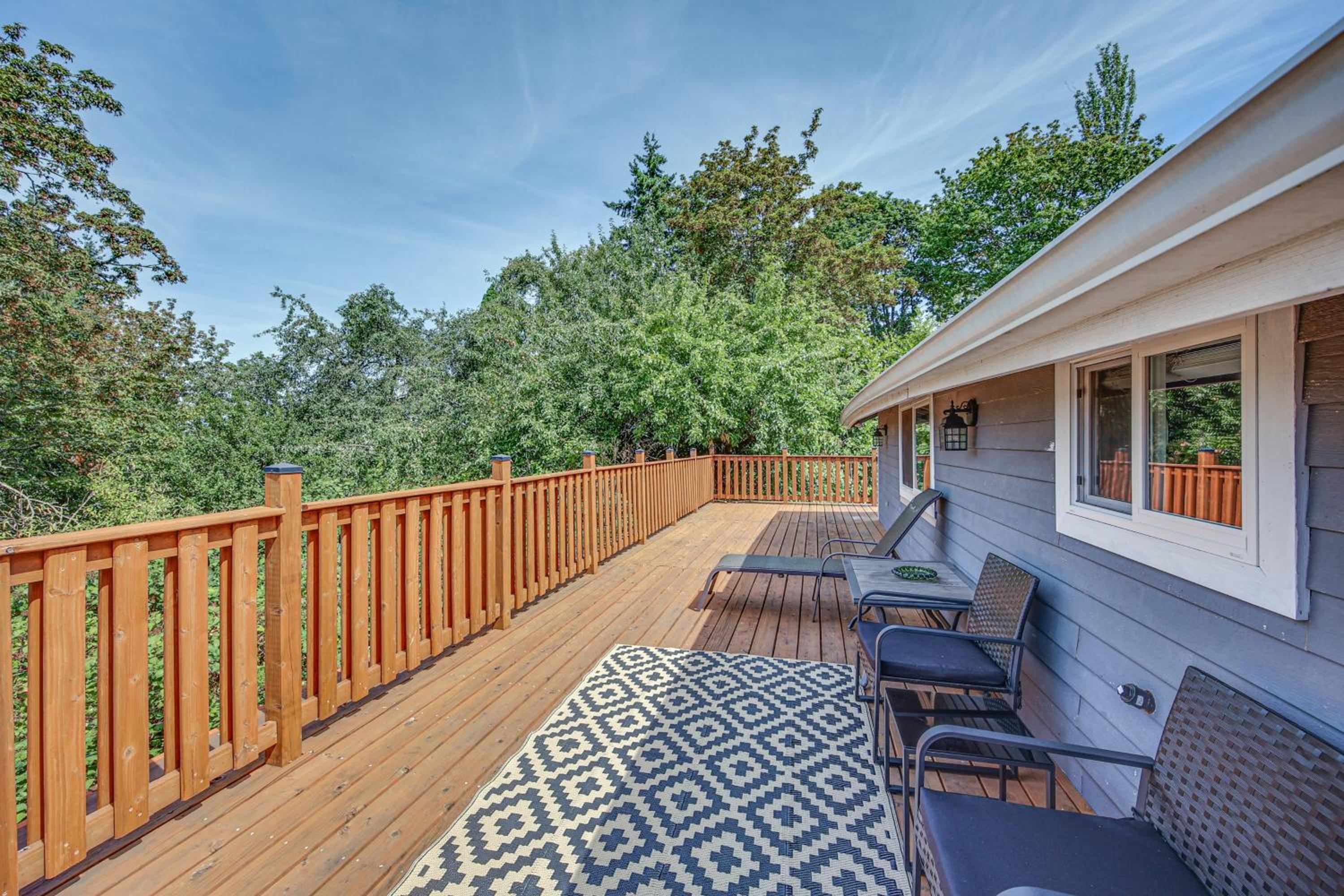5 Mi to Dtwn Tacoma Modern Studio Retreat