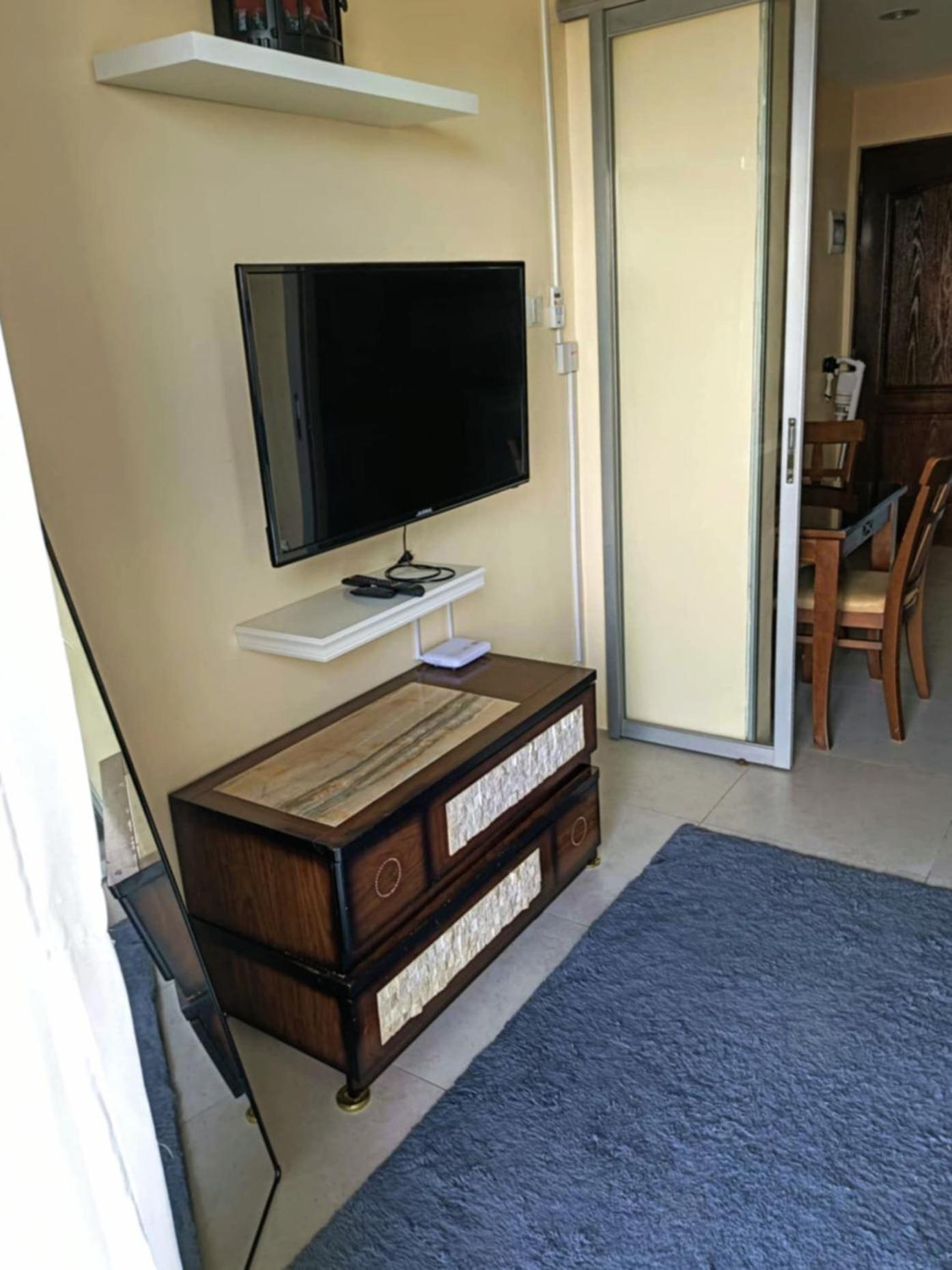3 Night Getaway City & Sea View Condo with Balcony Near Ayala