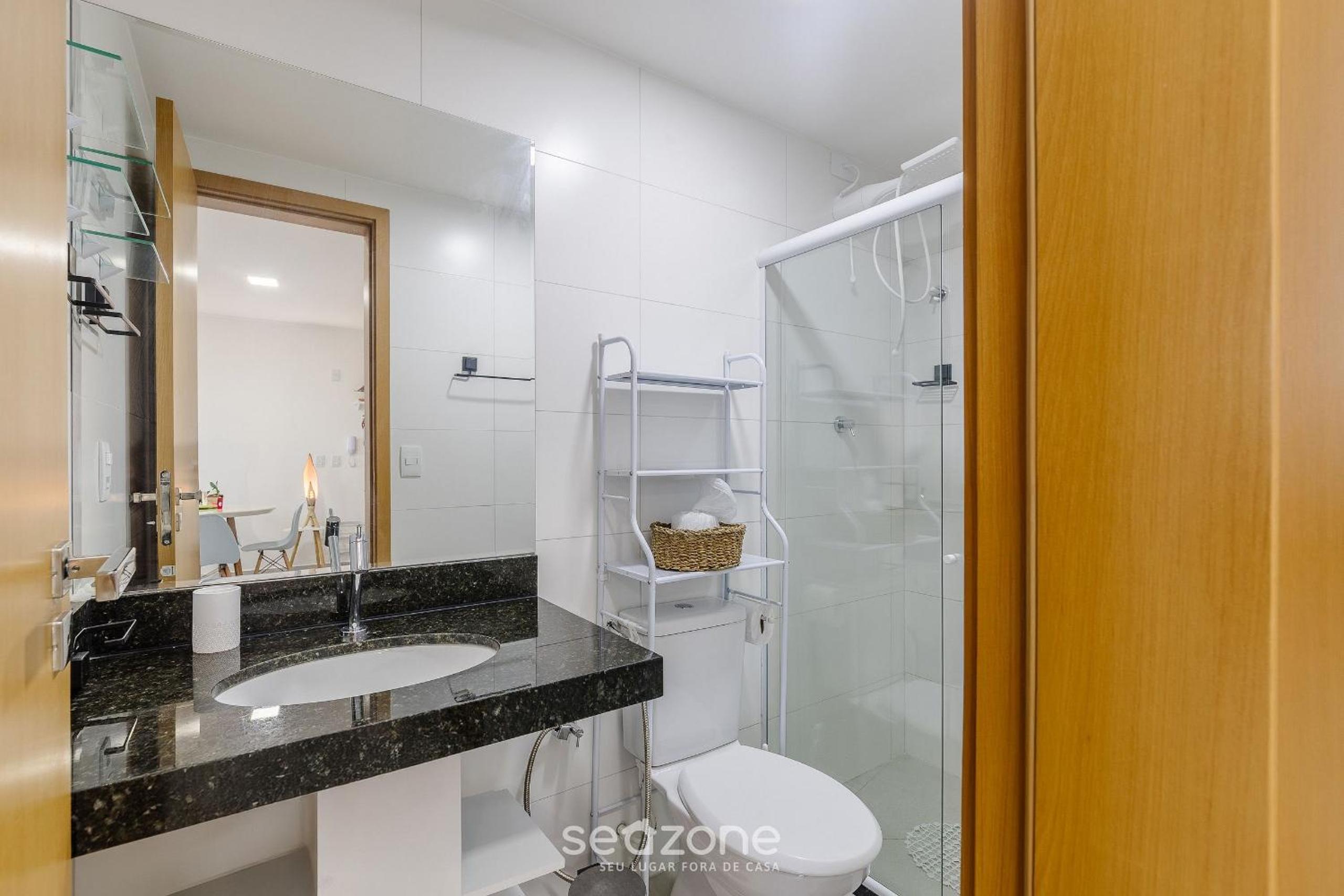 Stay with a pool and gym 350m from the beach in a prime location in Maceió - SLI