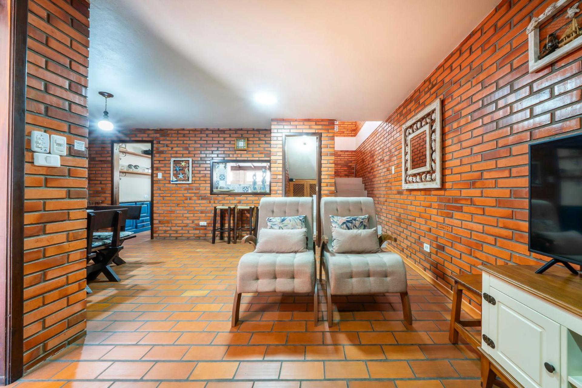 Casa aconchegante perto da praia HN6078