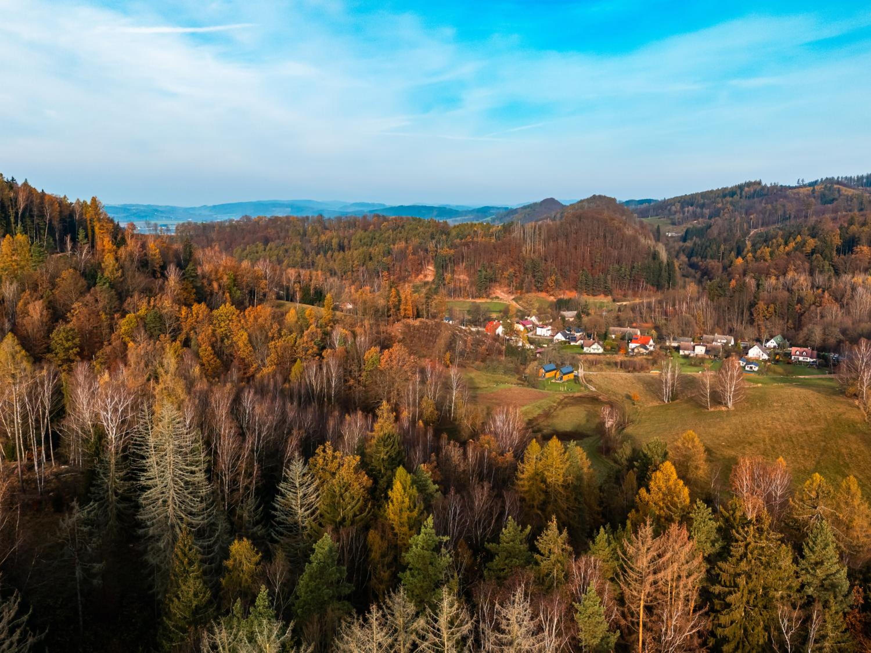 Hill & Chill Kudowa Zdrój - nowoczesne stodoły ze strefą SPA, balia, sauna
