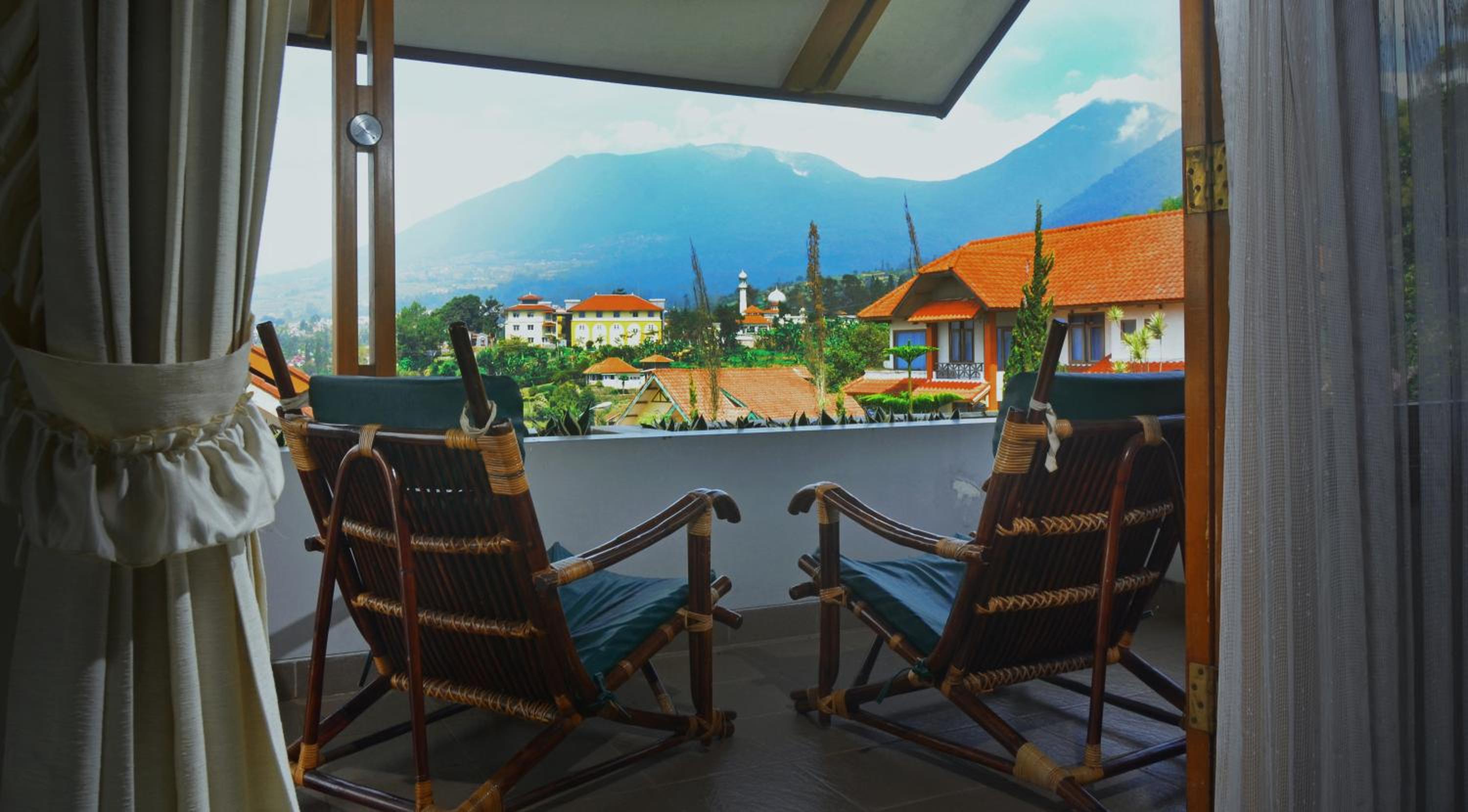 Villa Buenavista Puncak view 2