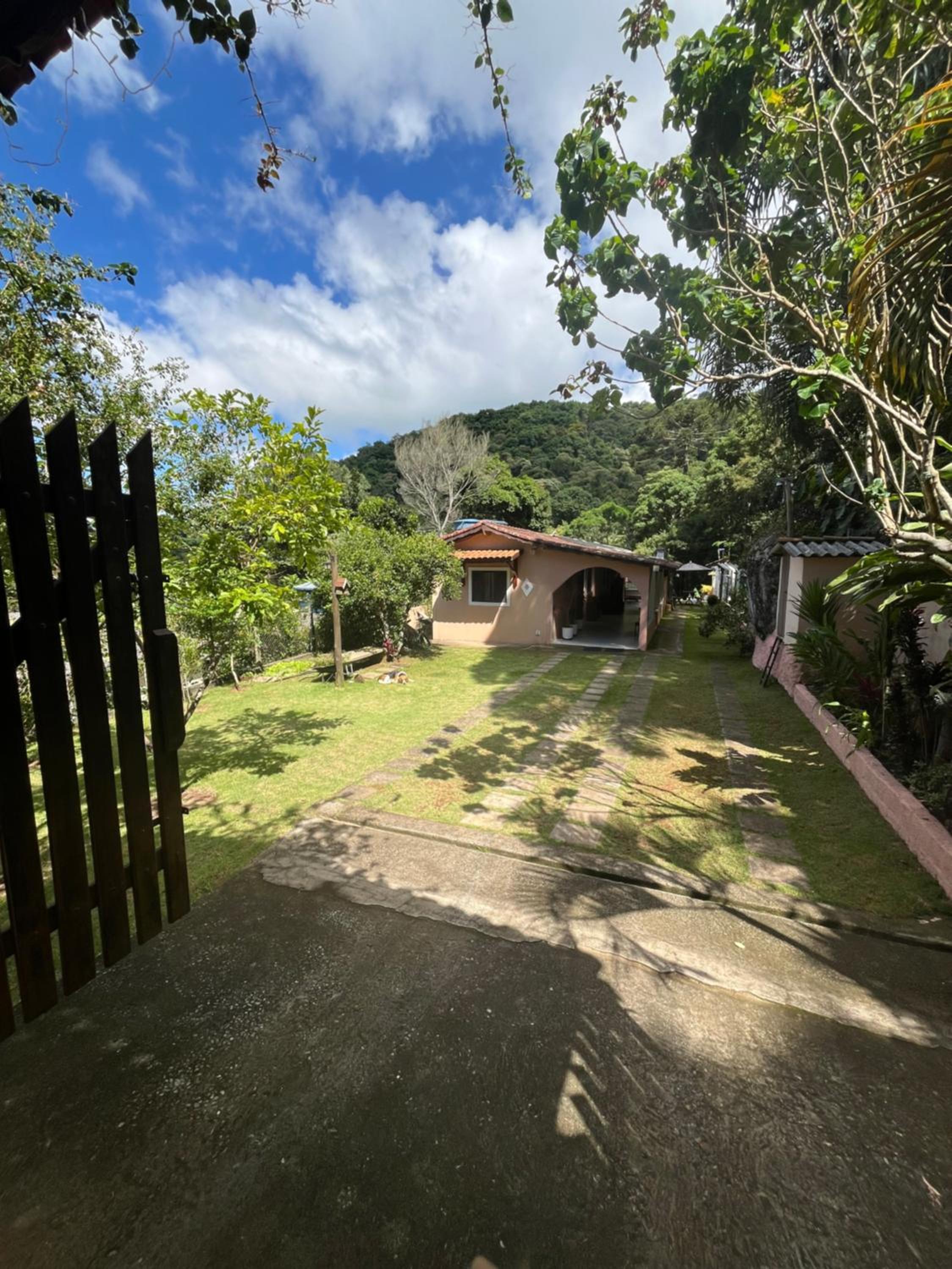 Refúgio com hidro, piscina e linda vista!