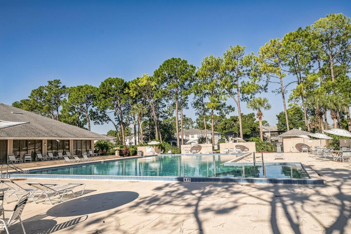 Near Disney Stylish 2BR with Pool
