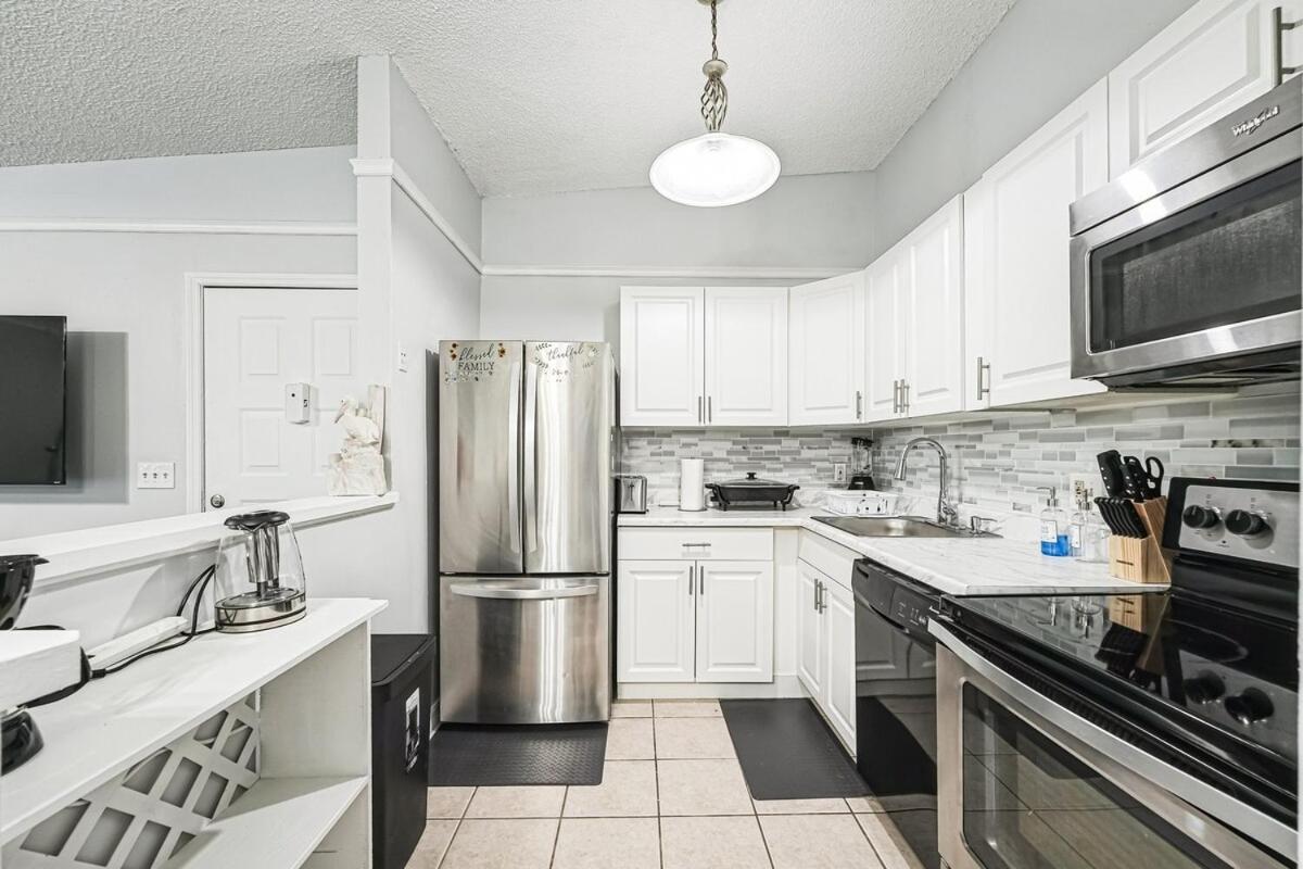 Near Disney Stylish 2BR with Pool