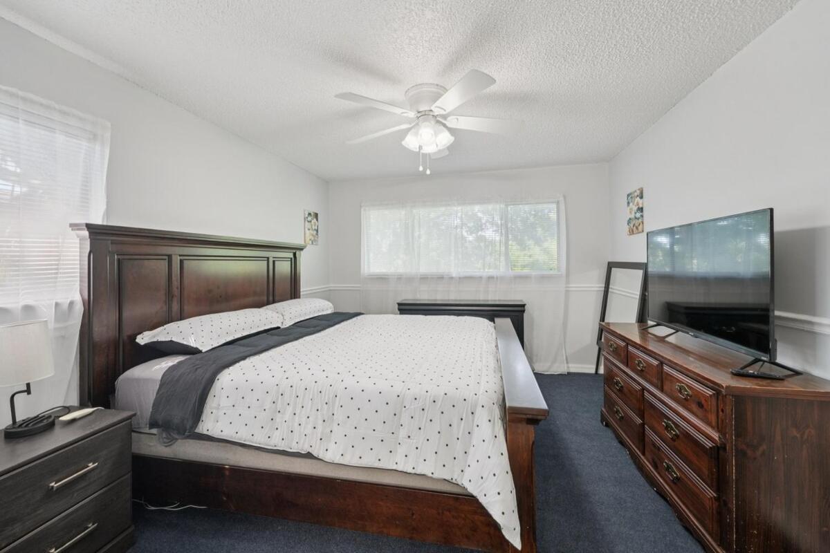 Near Disney Stylish 2BR with Pool