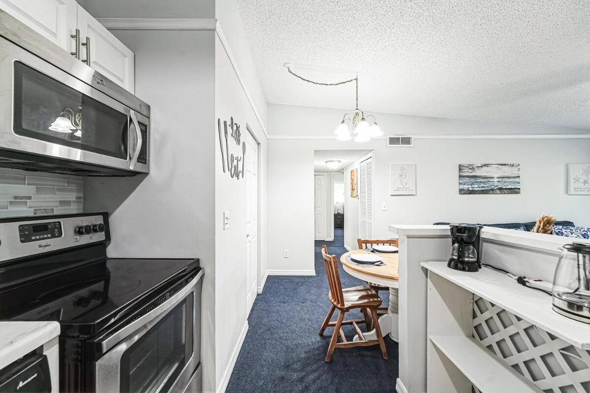 Near Disney Stylish 2BR with Pool