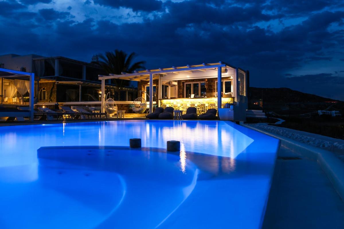 Sea View Residence en Ornos — swimming pool