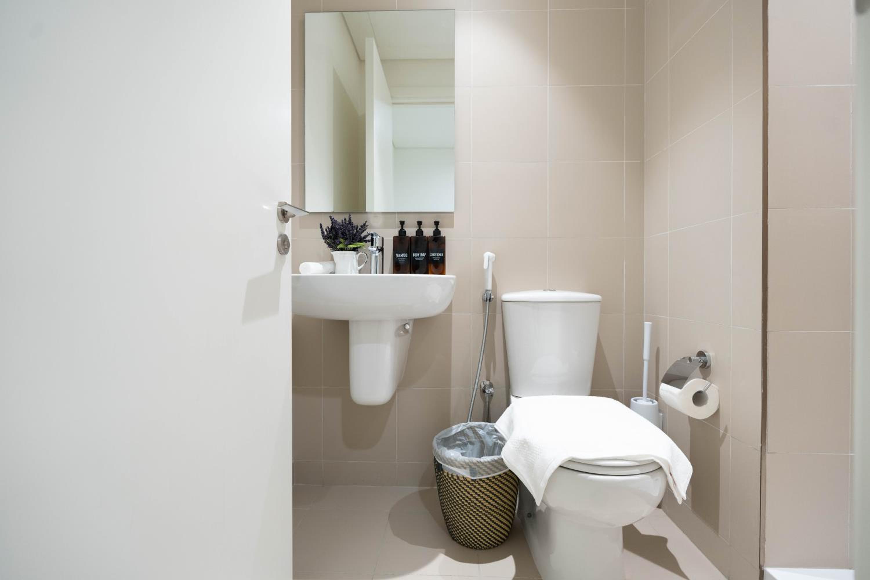 Keyrock Sea-View Penthouse - Dubai Marina, Pool & Sauna