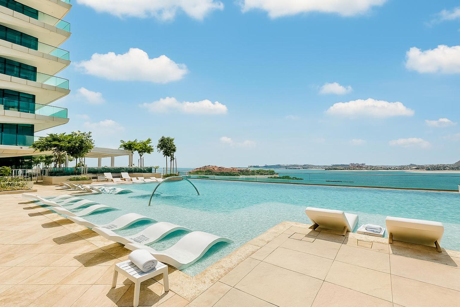 Keyrock Sea-View Penthouse - Dubai Marina, Pool & Sauna