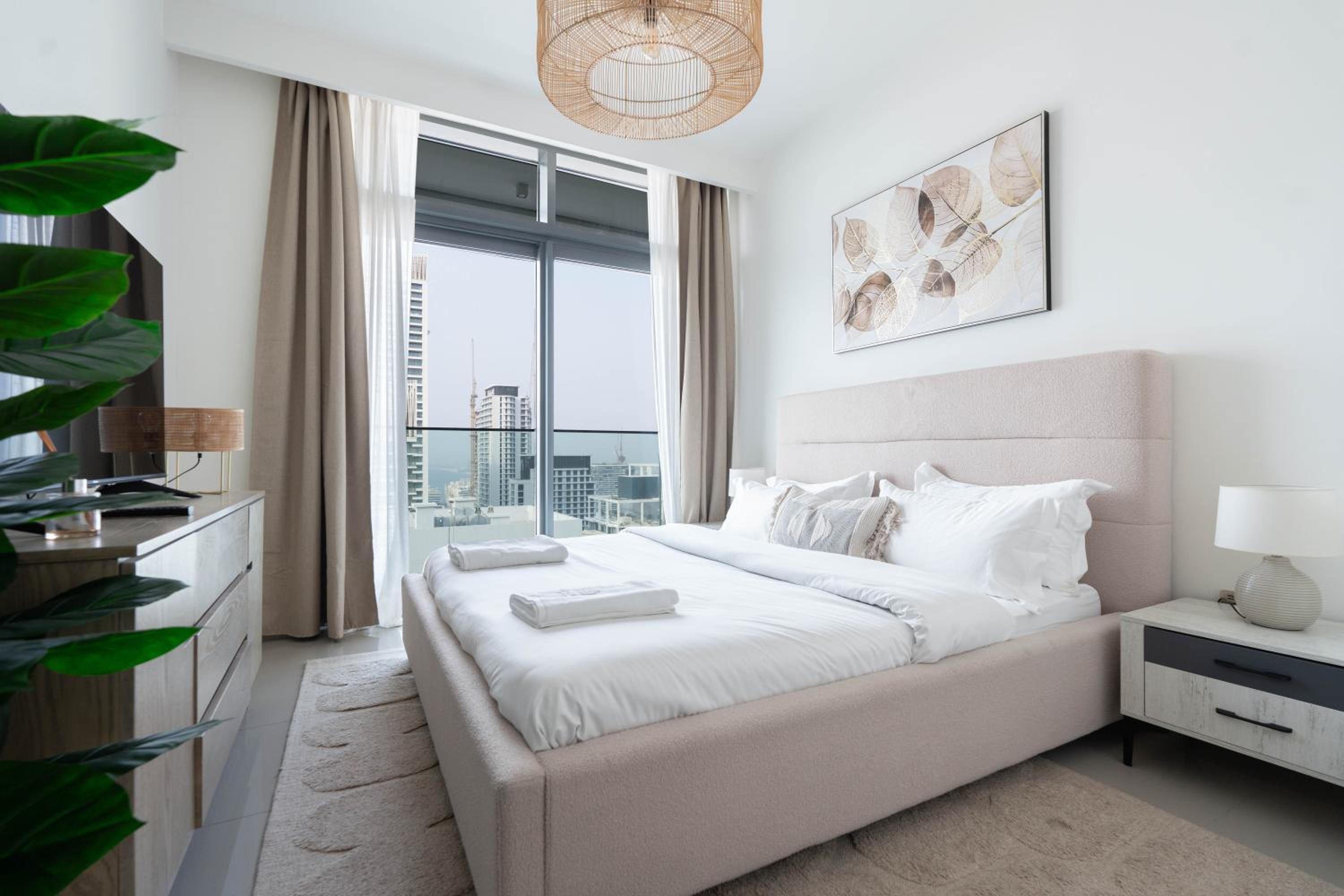 Keyrock Sea-View Penthouse - Dubai Marina, Pool & Sauna