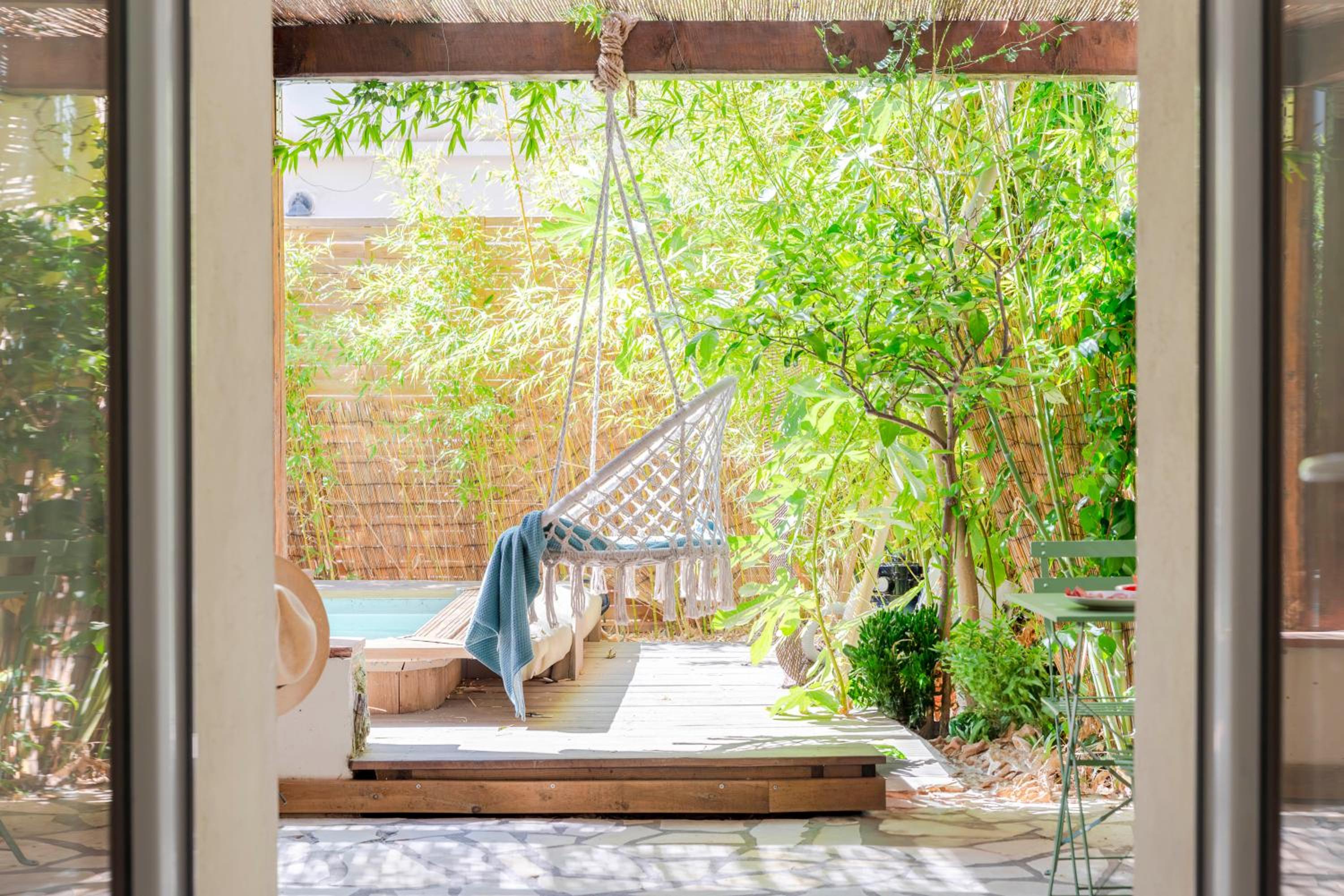 L'Escale - Idéal Pro & Couple - WIFI HD - 5min Port Toulon & Plage - Sauna Exclusif & Terrasse Privée - Piscine