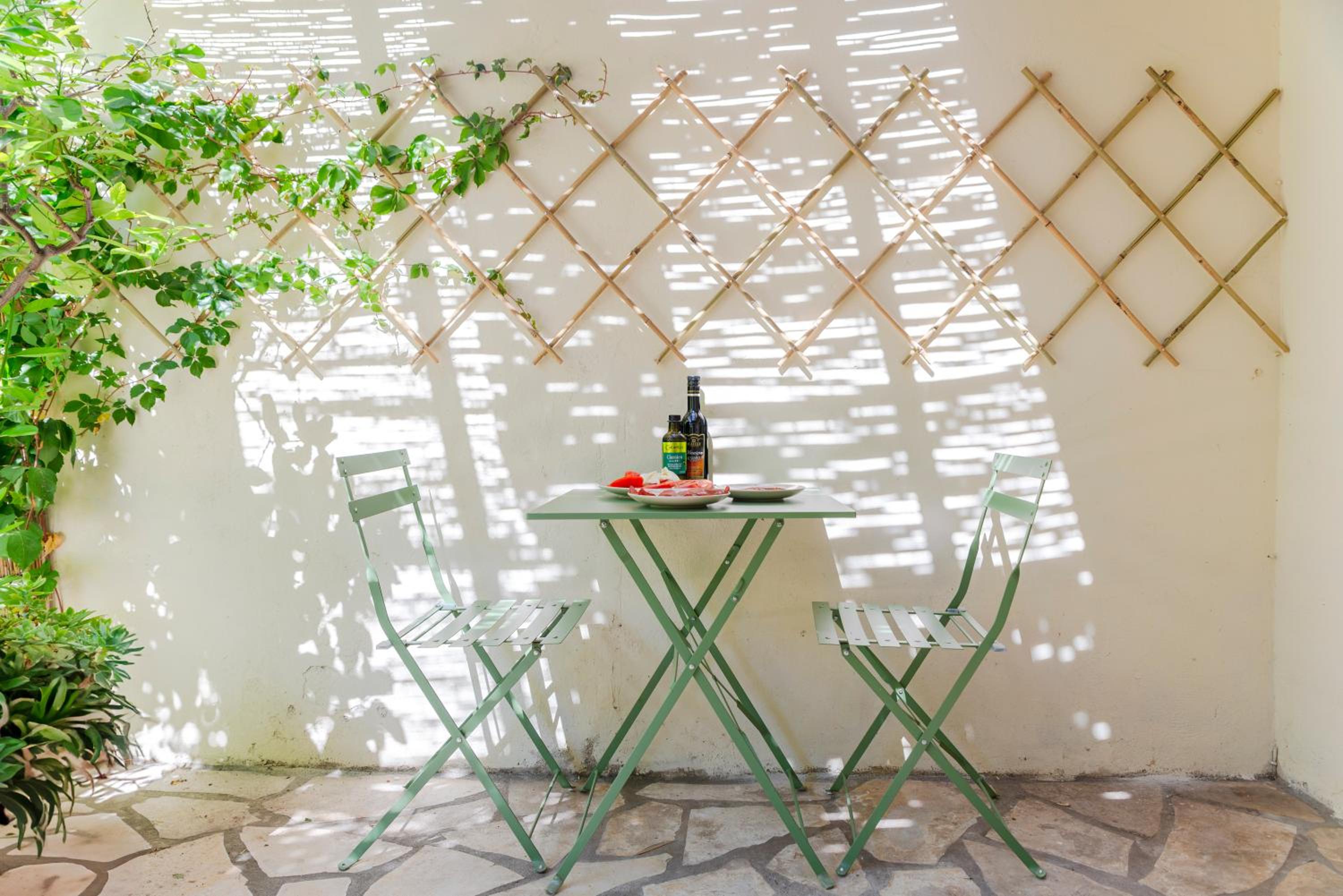 L'Escale - Idéal Pro & Couple - WIFI HD - 5min Port Toulon & Plage - Sauna Exclusif & Terrasse Privée - Piscine