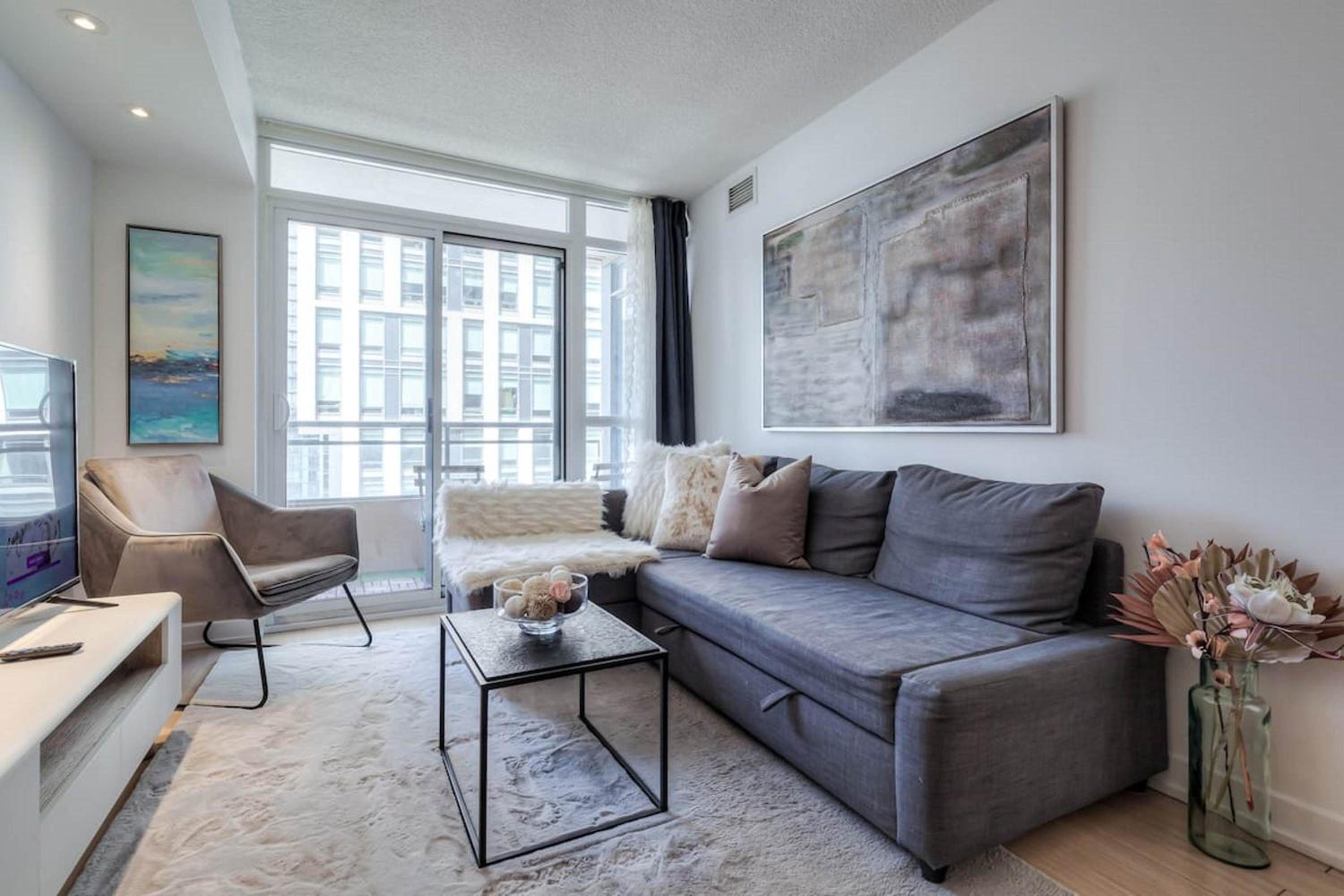 Modern 2 Bedroom plus Den Condo with Balcony Downtown Toronto