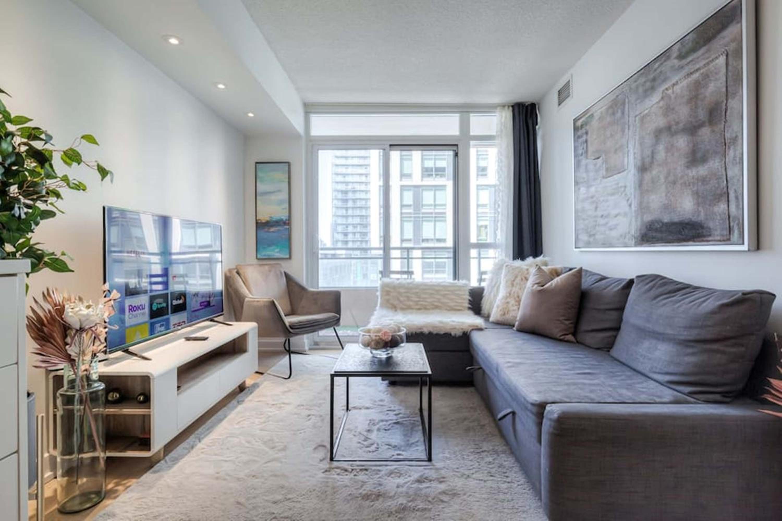 Modern 2 Bedroom plus Den Condo with Balcony Downtown Toronto