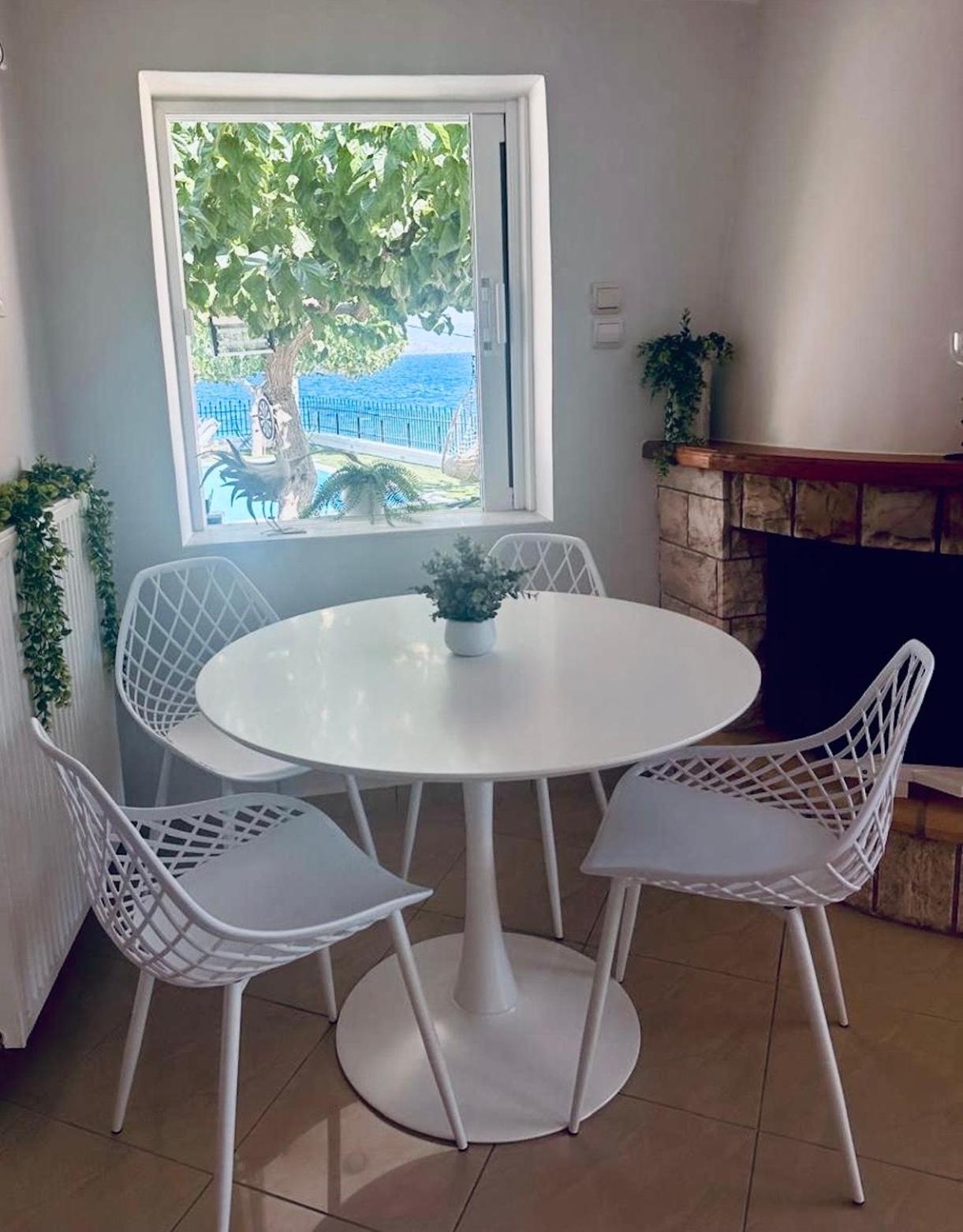 SESI LUXURY SUITES Seaside & Private Pool