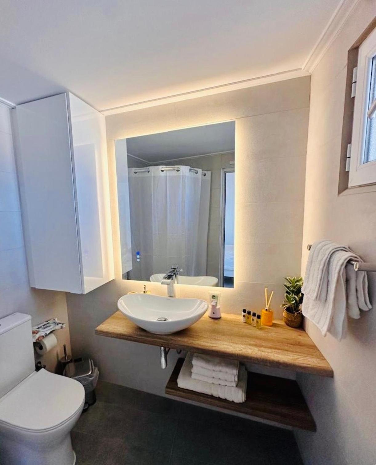 SESI LUXURY SUITES Seaside & Private Pool