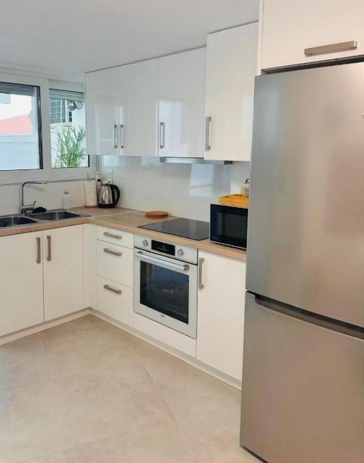 SESI LUXURY SUITES Seaside & Private Pool