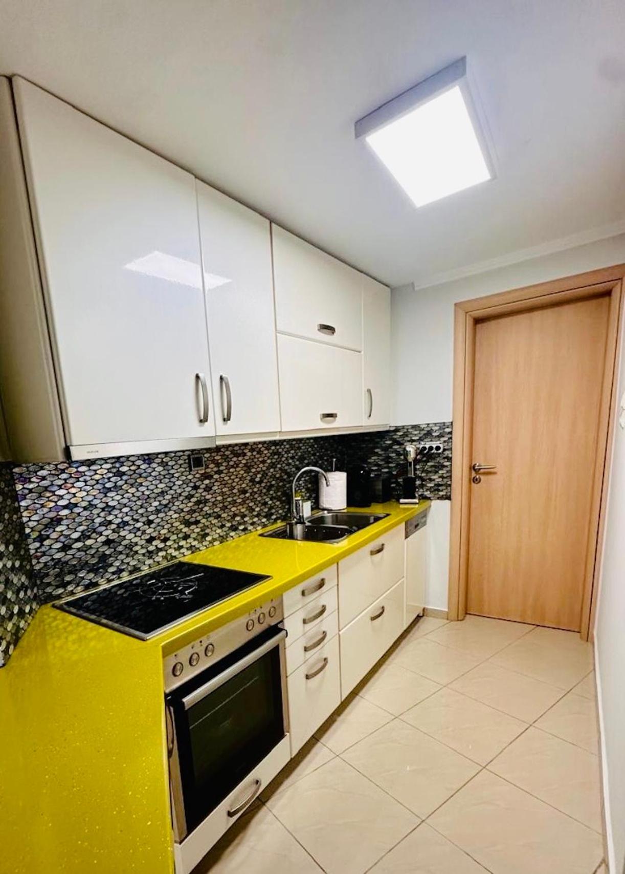 SESI LUXURY SUITES Seaside & Private Pool