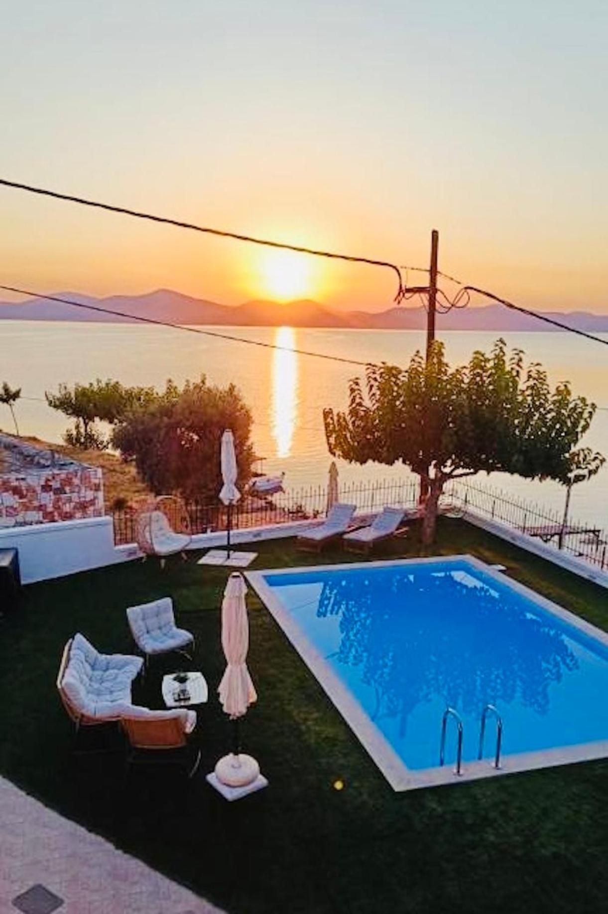 SESI LUXURY SUITES Seaside & Private Pool