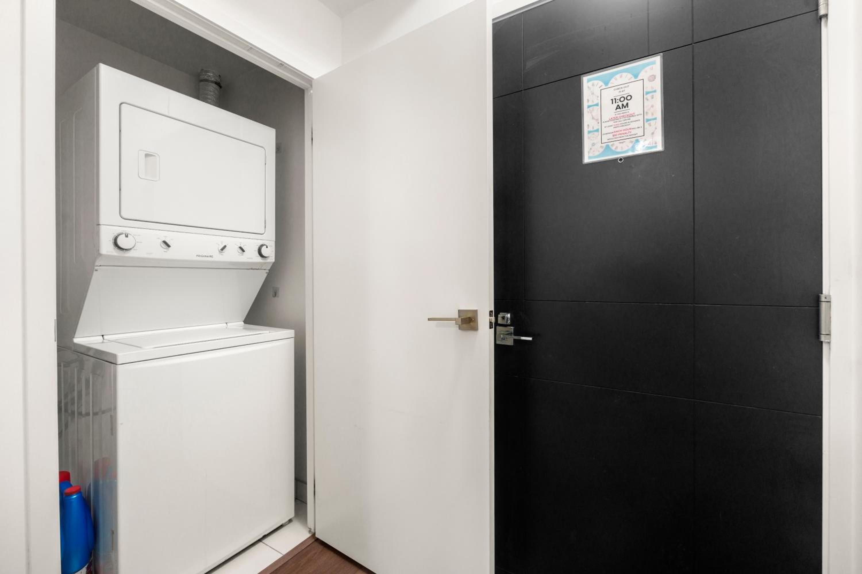 New Modern 2 Bedroom 2 Bath Apartment with Balcony